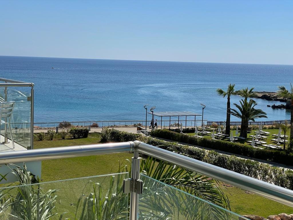 MagesticView seafront apartment