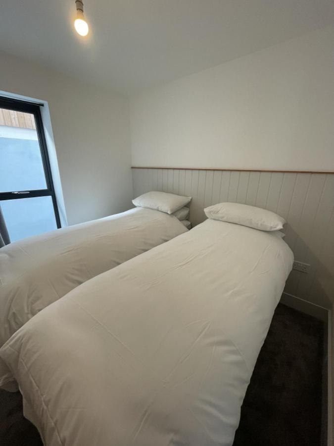 Skylark 4 bed Sleeps 8 with hot tub view 5
