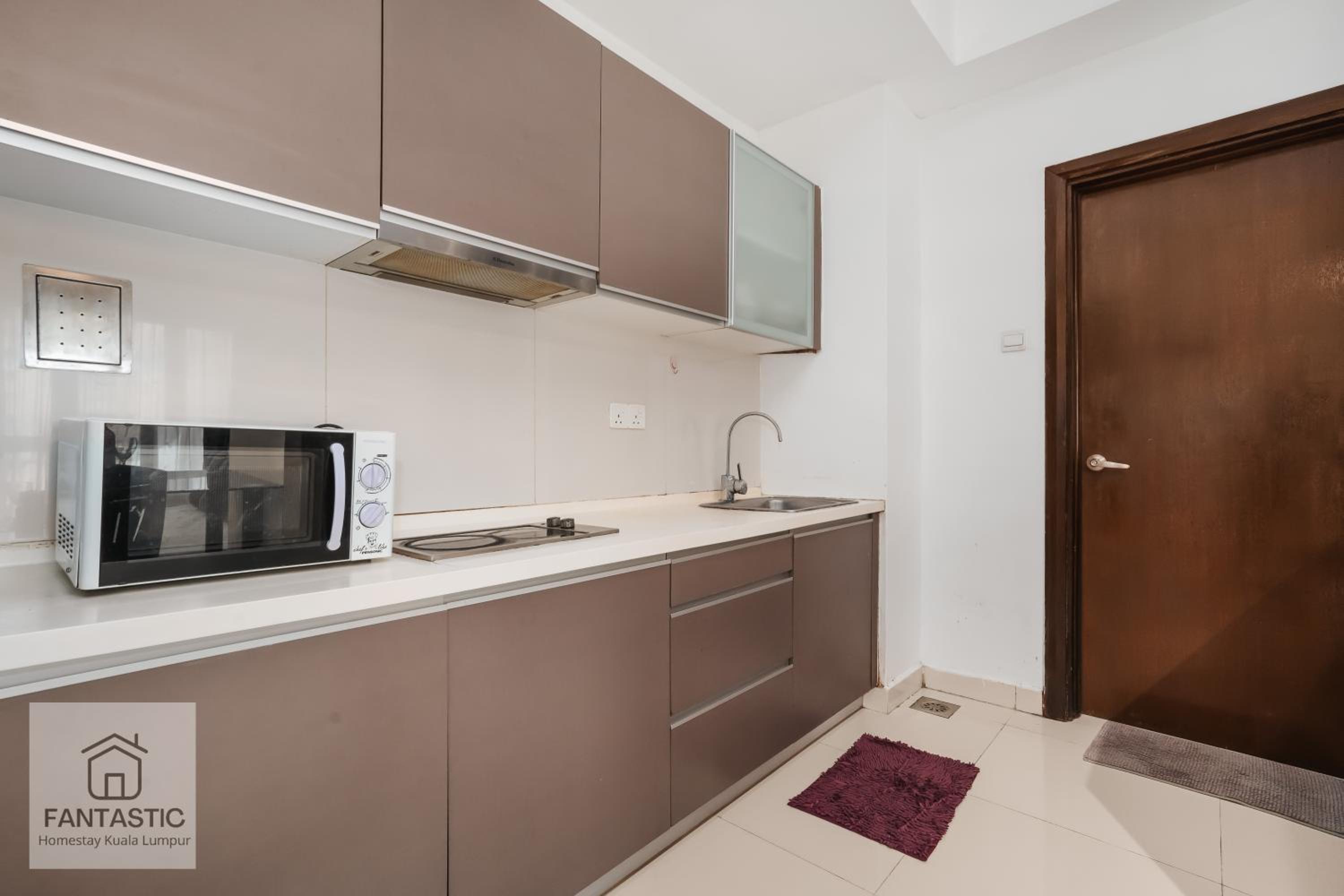 Regalia Residence at KLCC View Sky Pool by KC