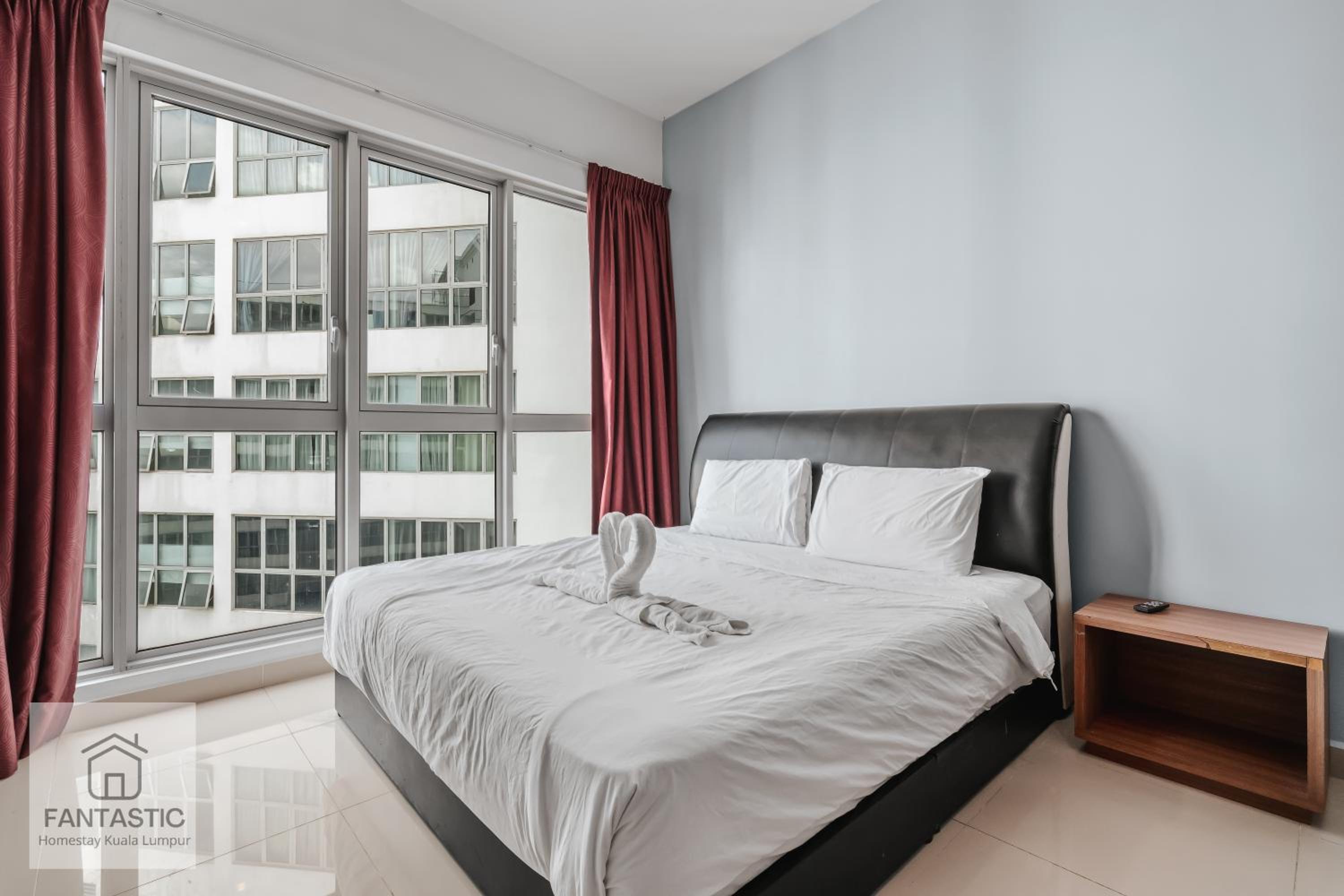 Regalia Residence at KLCC View Sky Pool by KC