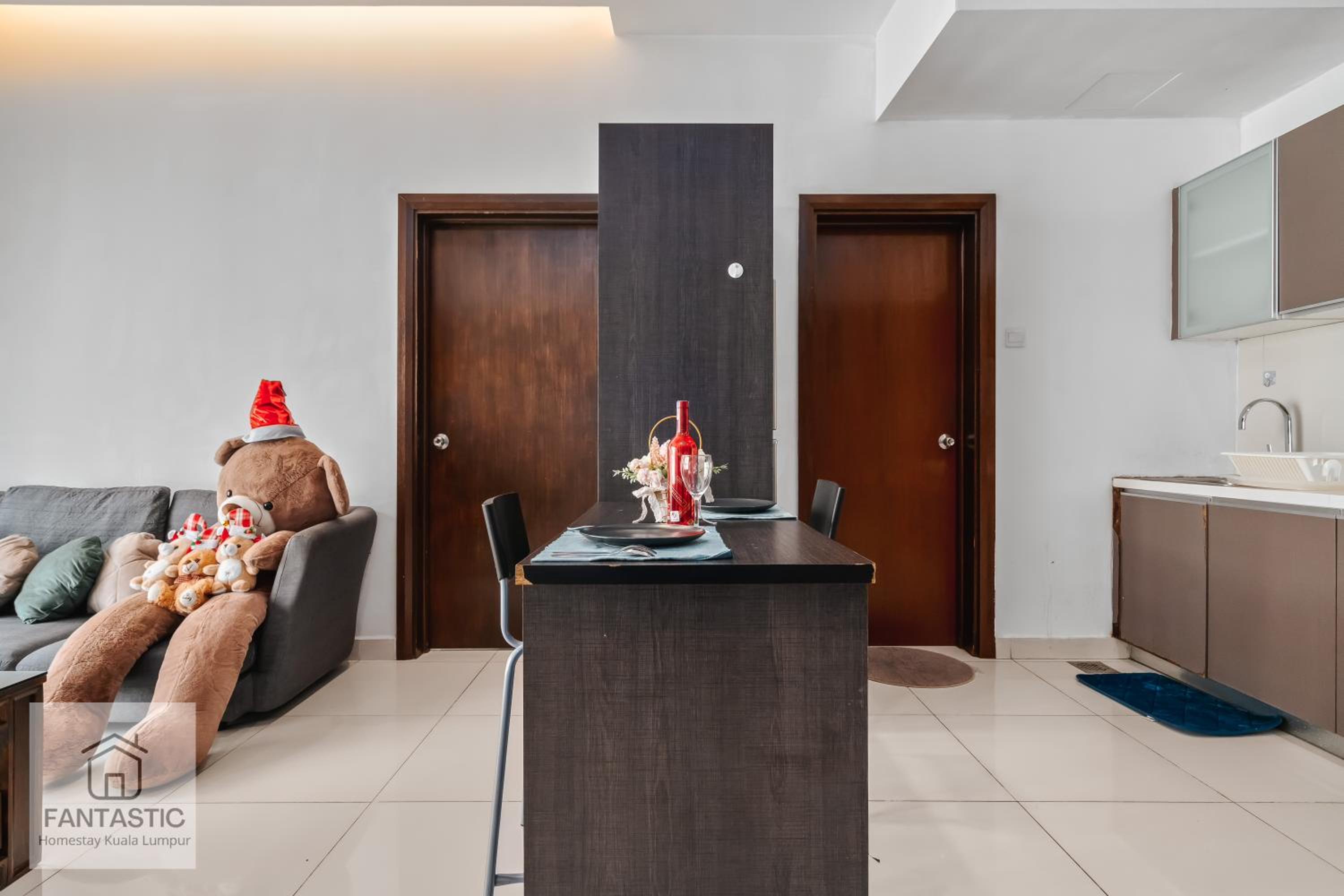 Regalia Residence at KLCC View Sky Pool by KC