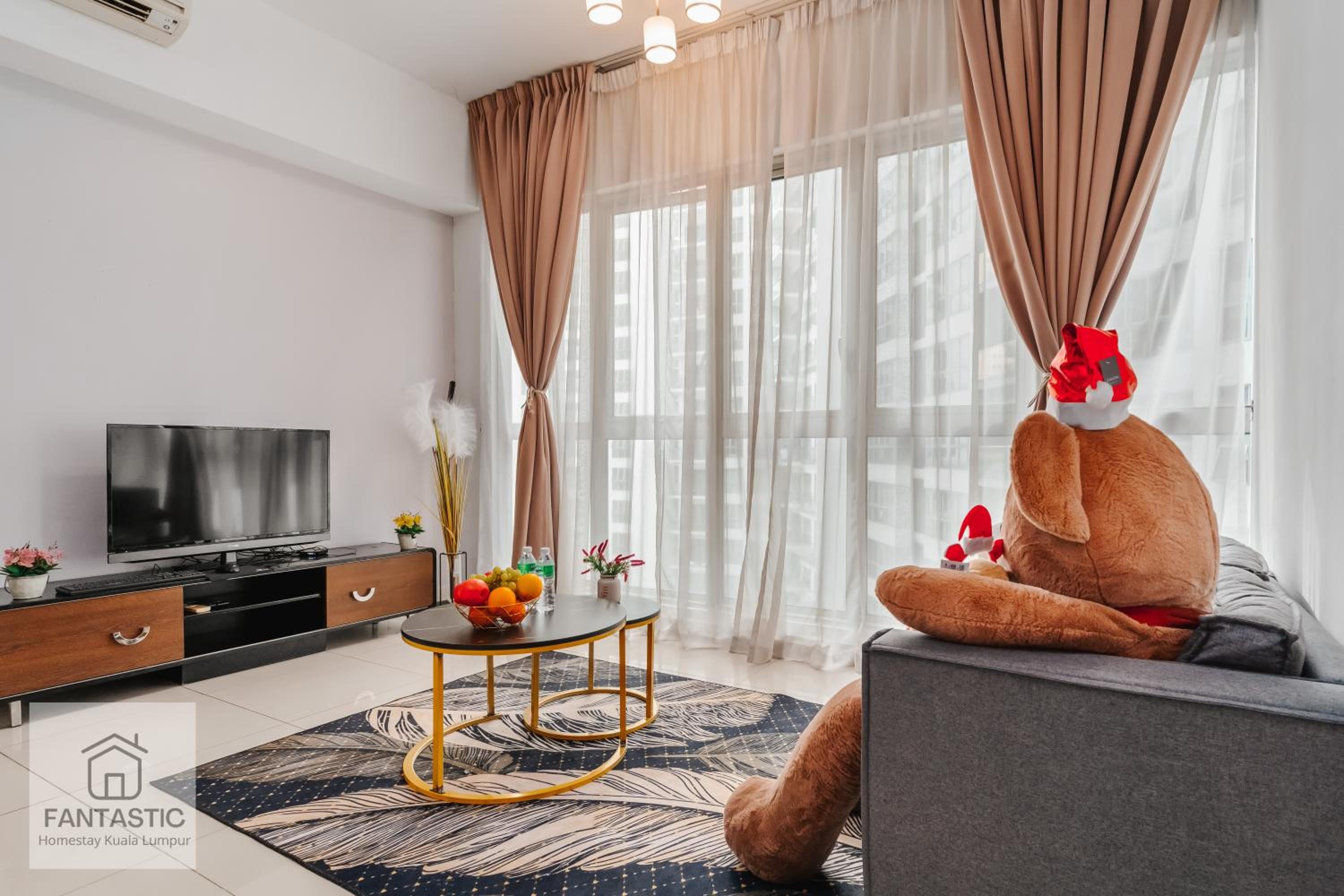 Regalia Residence at KLCC View Sky Pool by KC