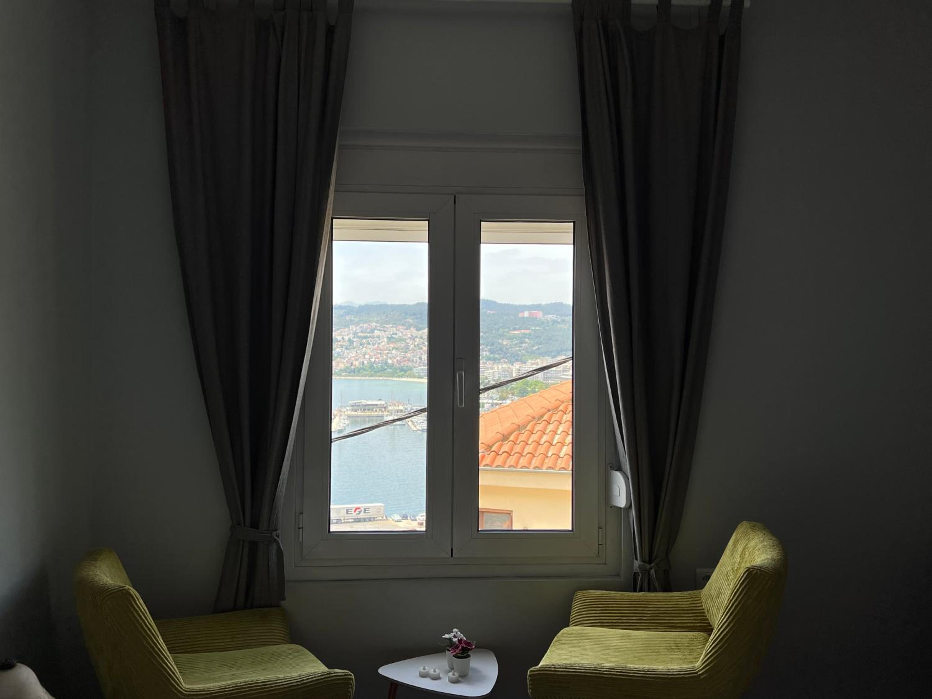 Theothea Suites