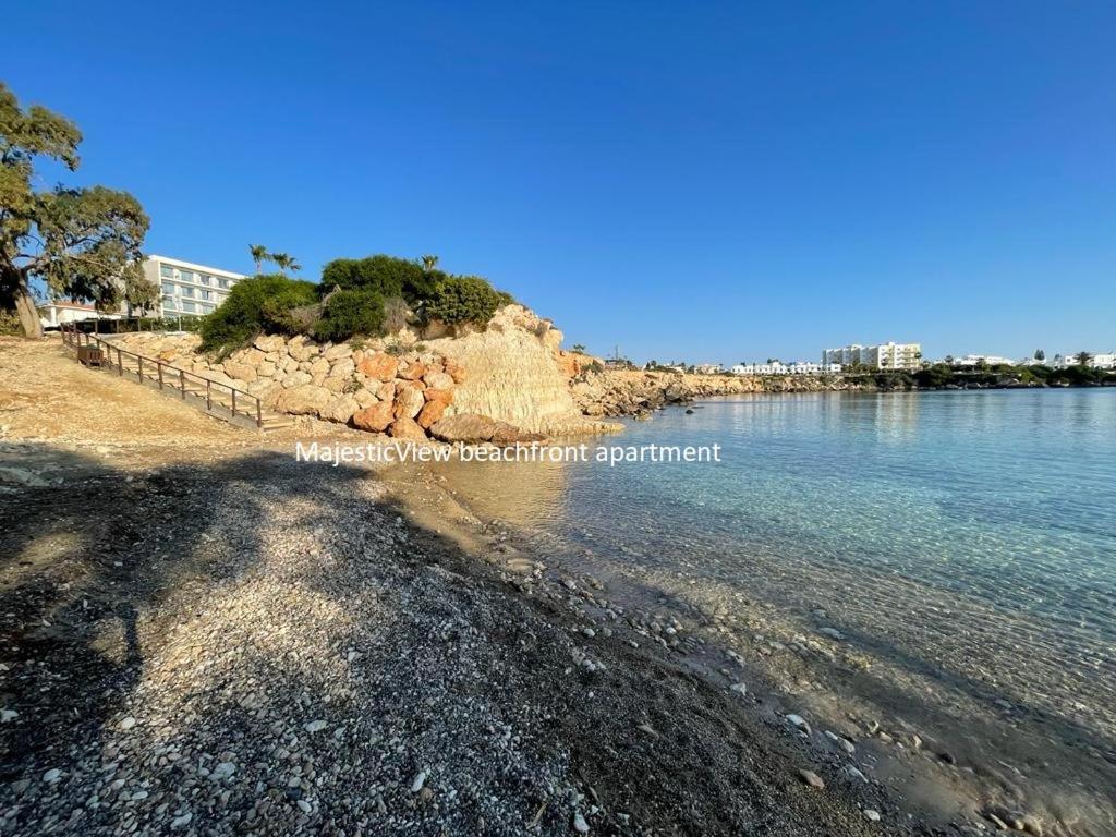 MagesticView seafront apartment