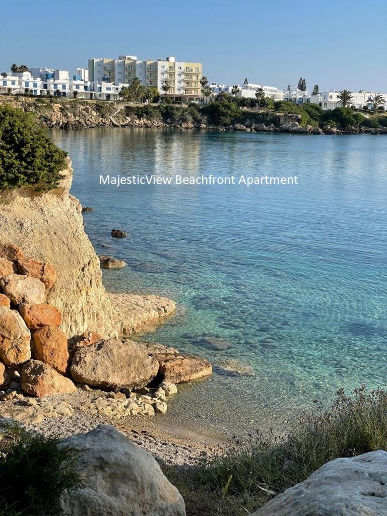 MagesticView seafront apartment