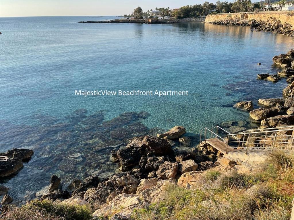 MagesticView seafront apartment