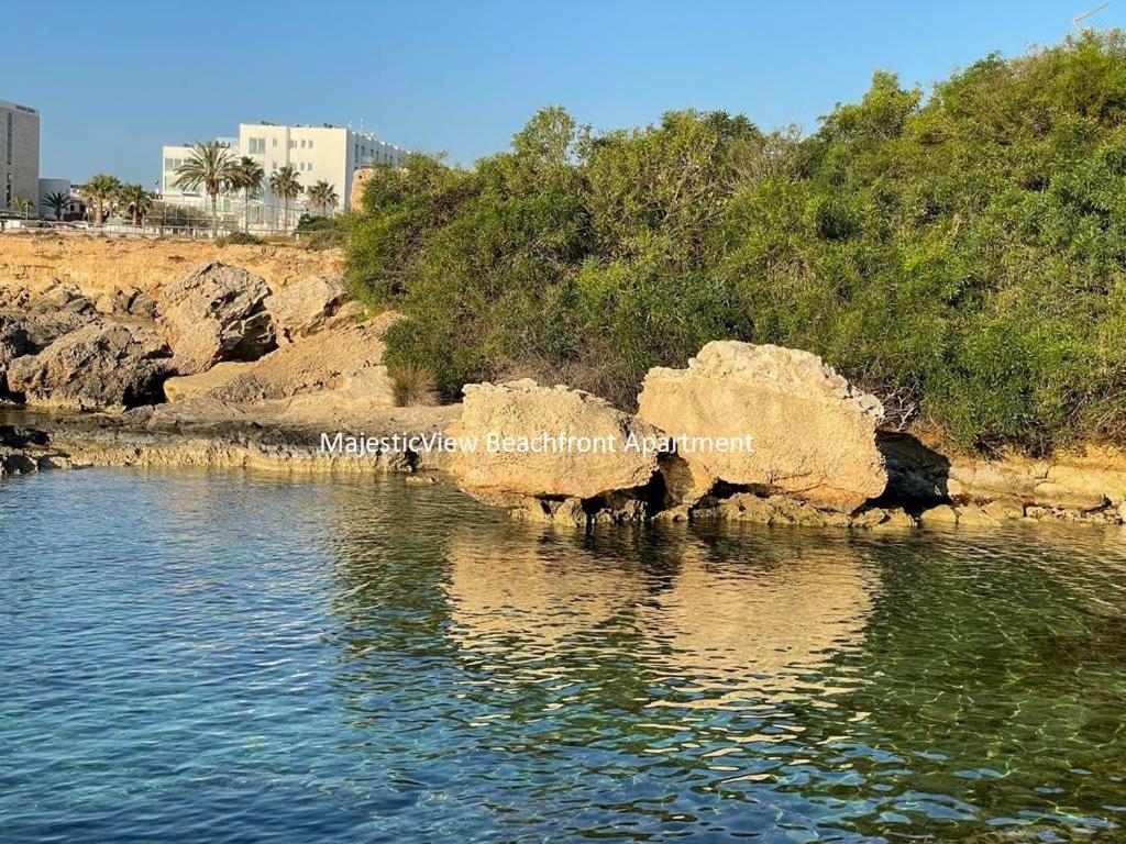 MagesticView seafront apartment