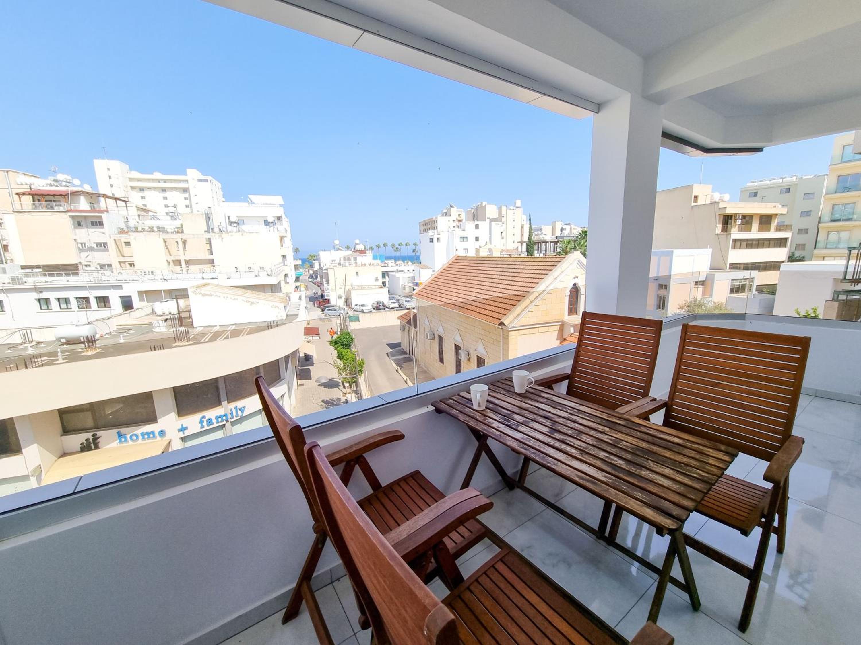 Sea Bay Apartment