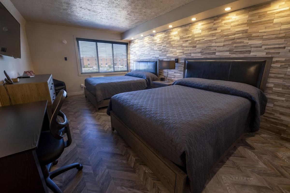 Travelodge by Wyndham Drummondville