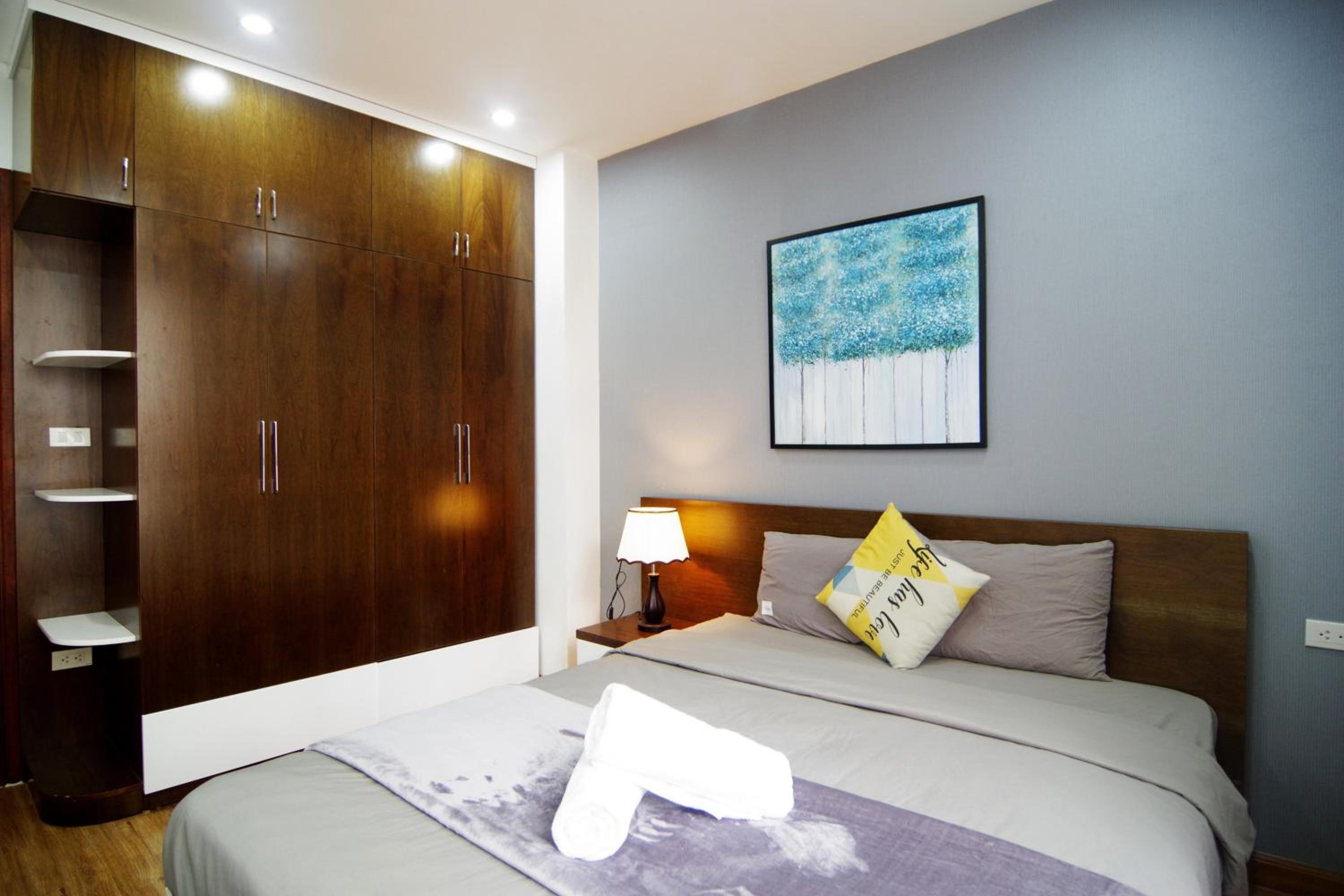 QMP-Deluxe Serviced Apartment in Ba Dinh
