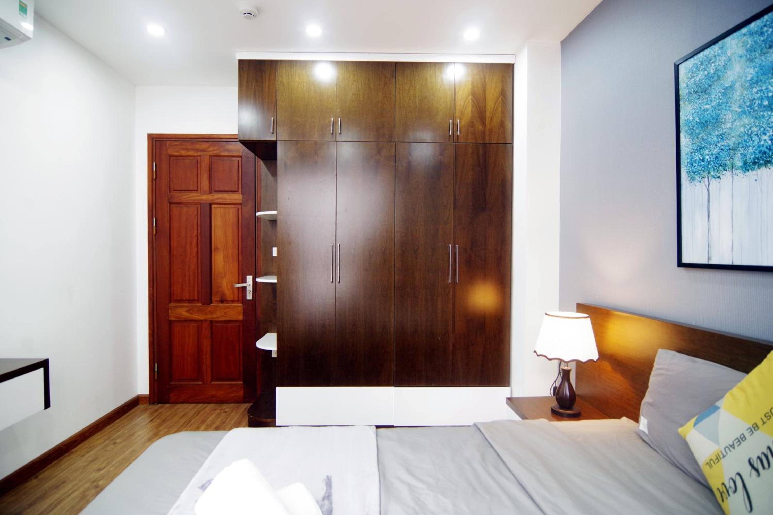 QMP-Deluxe Serviced Apartment in Ba Dinh