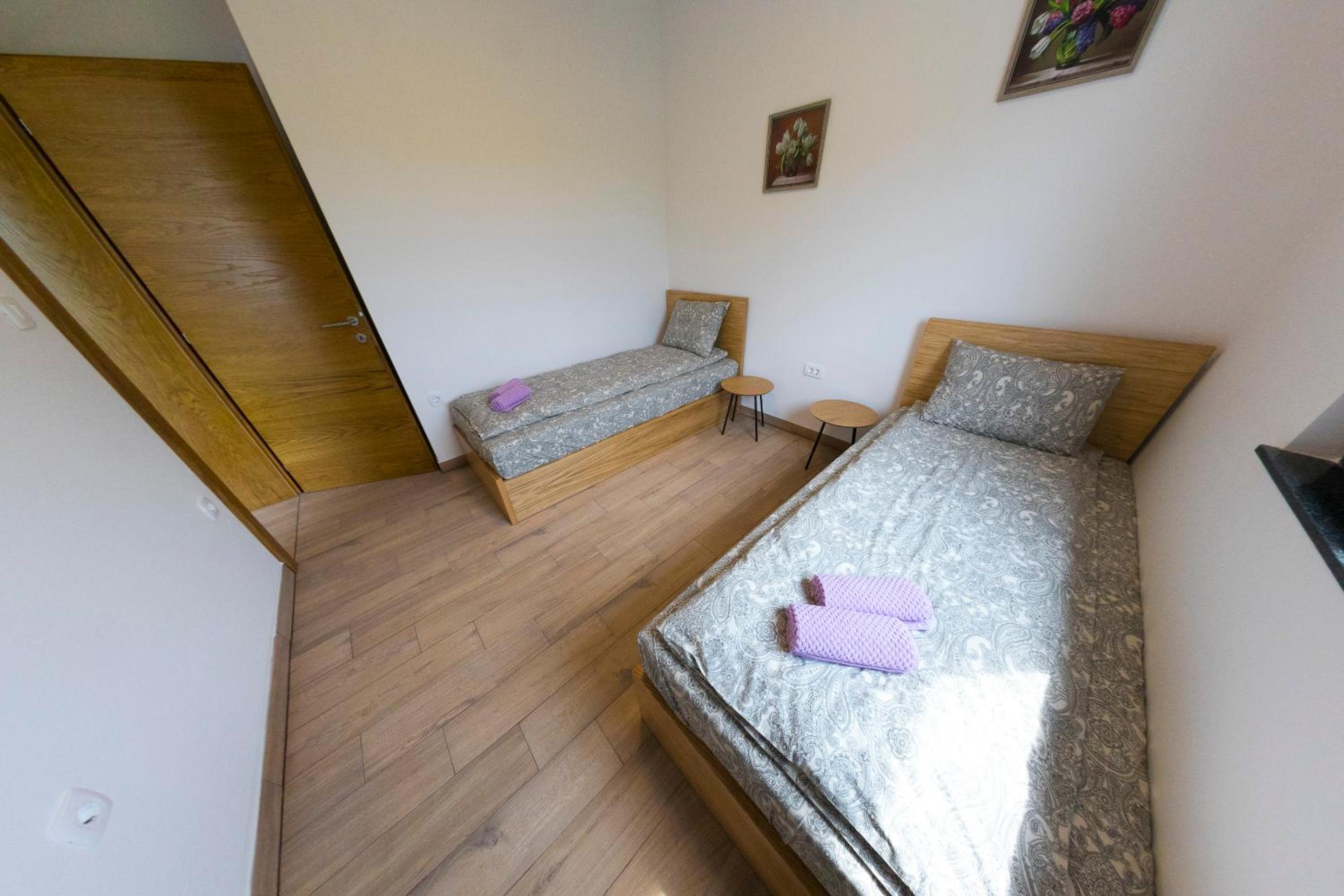 Holiday Homes Pozitiva