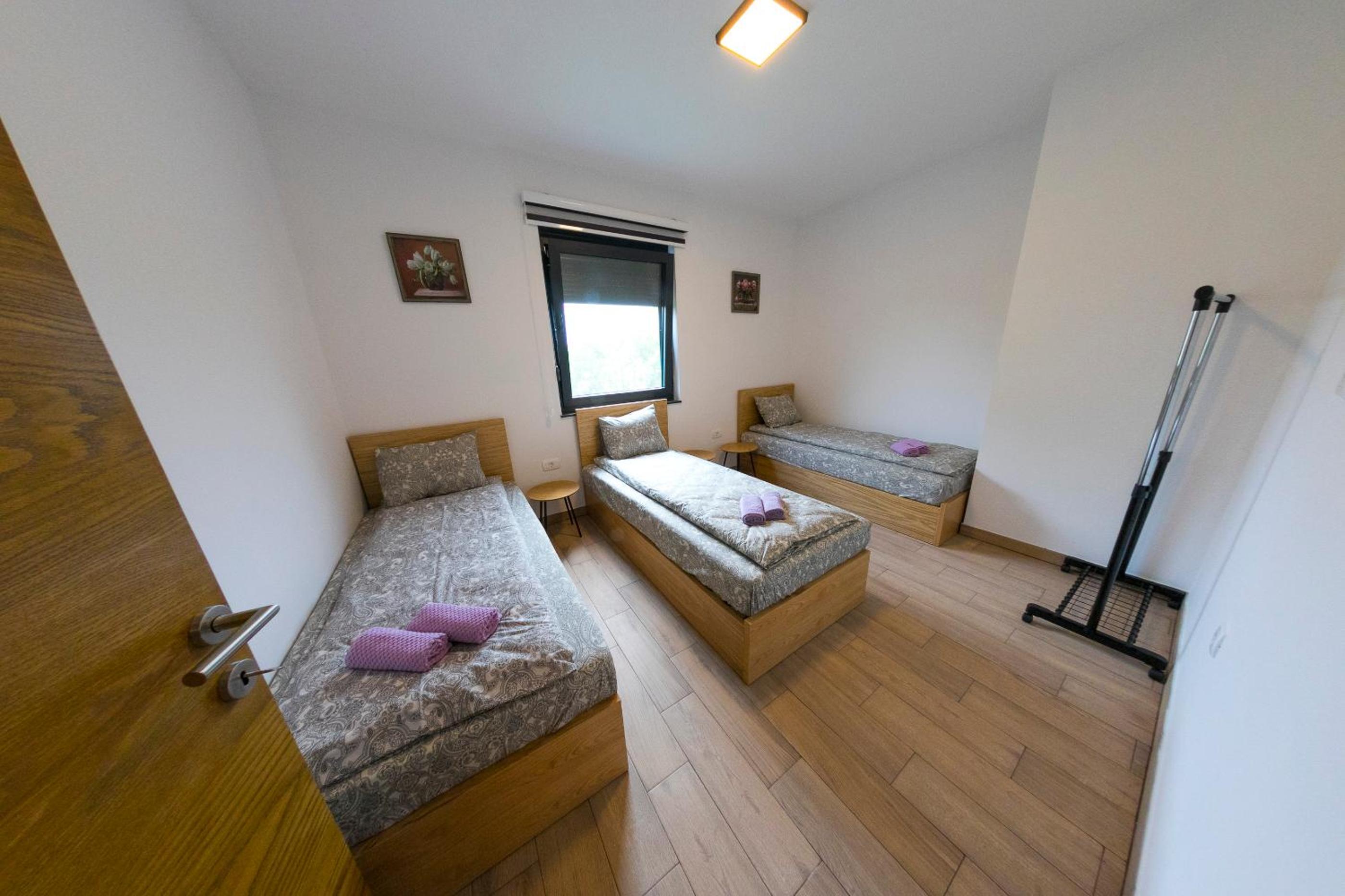 Holiday Homes Pozitiva