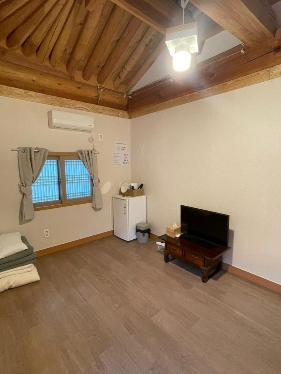Hanok solsol view 4
