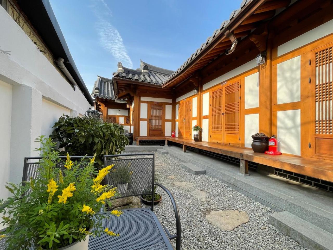 Hanok solsol view 3