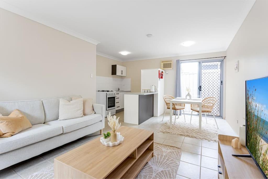 Self-contained unit in Scarborough