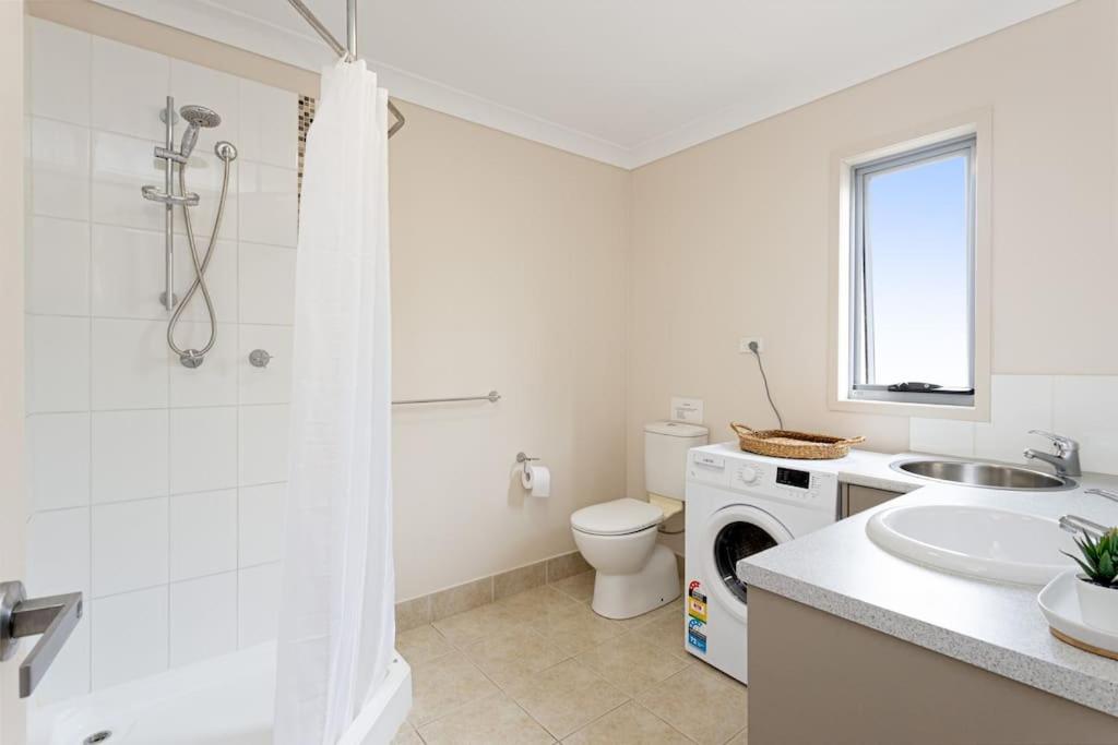 Self-contained unit in Scarborough