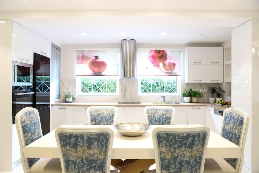 Mikaella Residence
