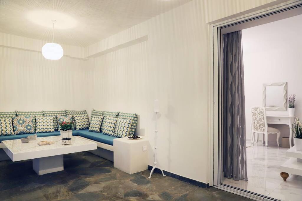 Mikaella Residence