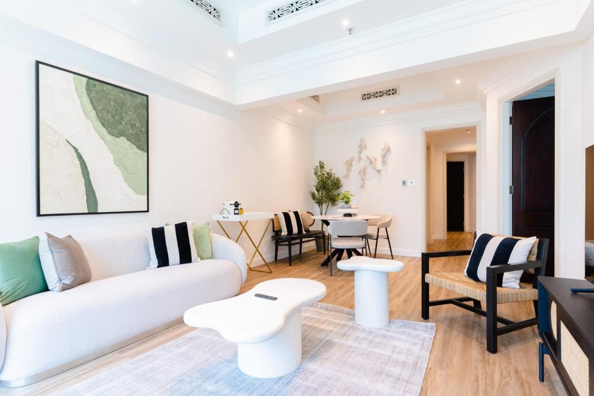 LUXFolio Retreats - Brand New - Full Burj View