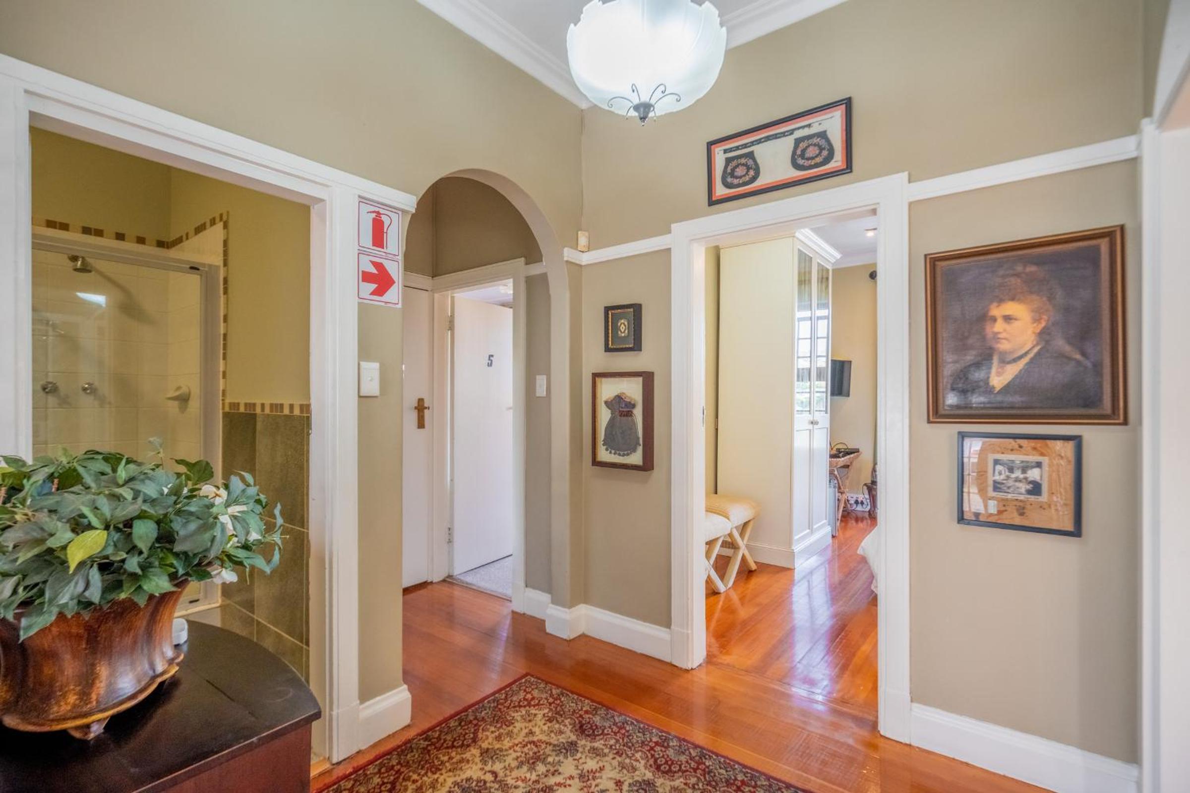 Holland House B&B