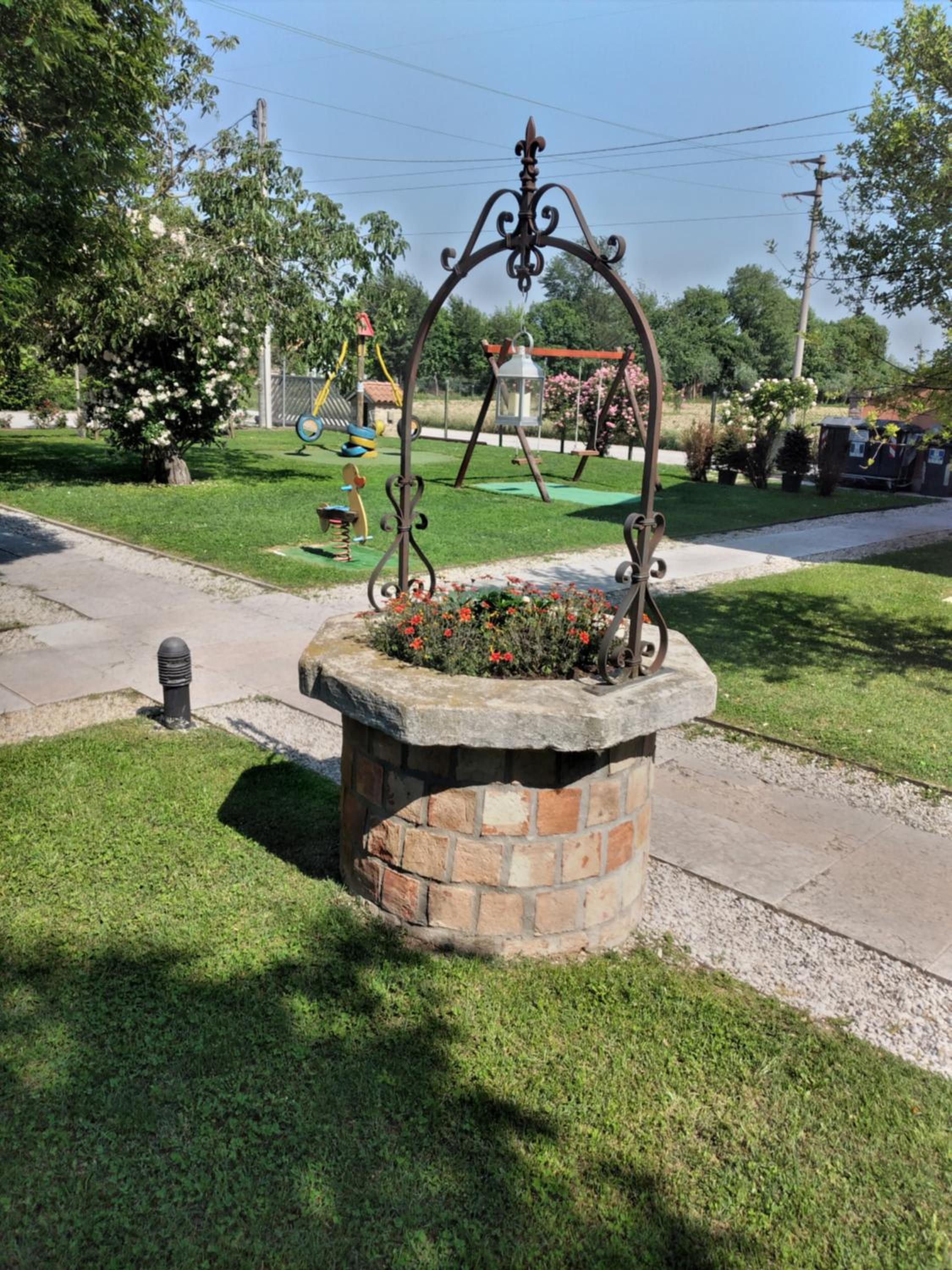 Photo 29