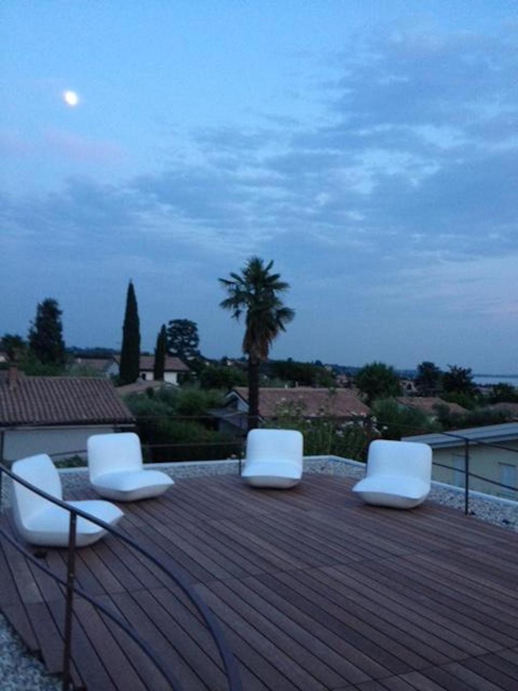 Villa Vista Lago view 5