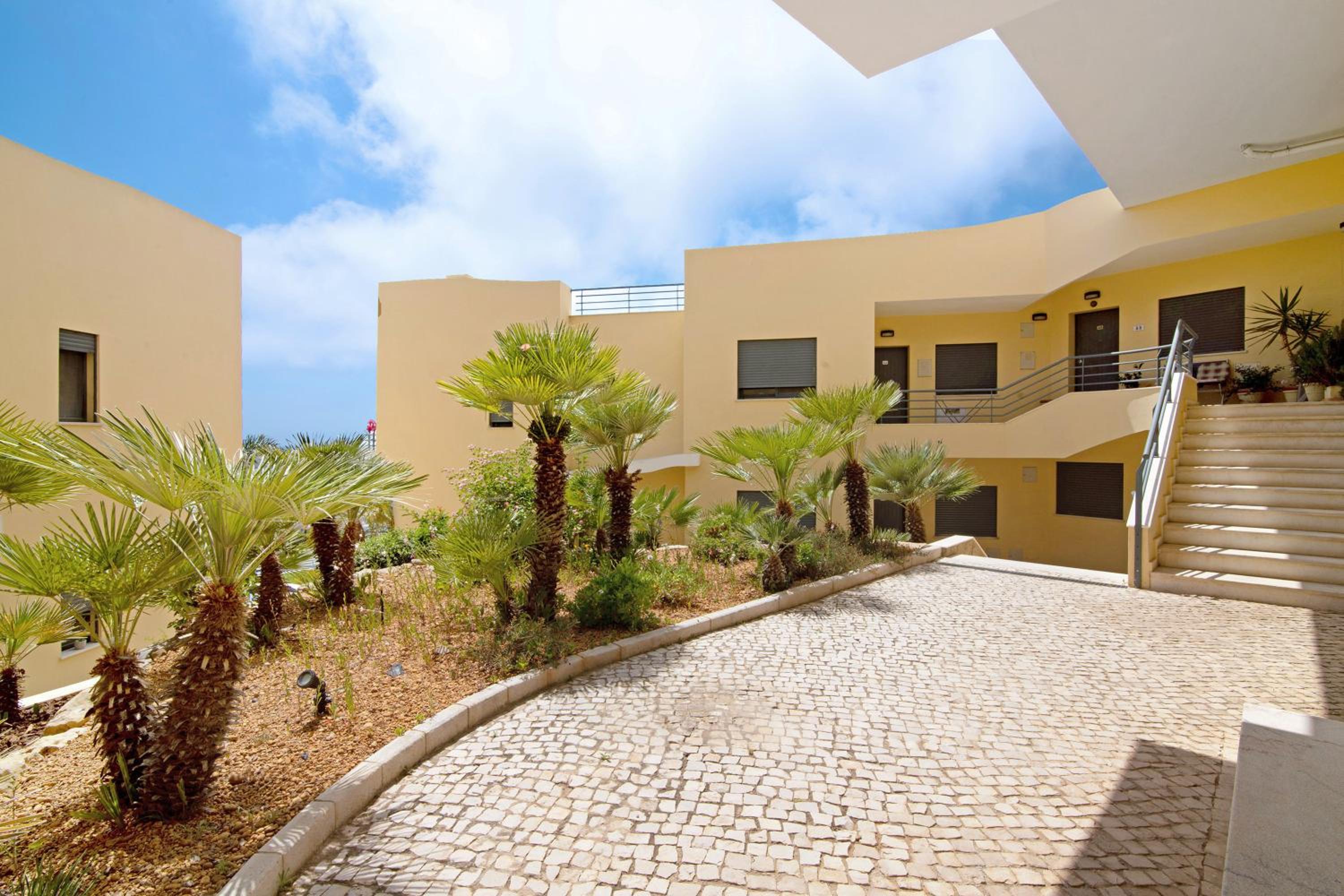 Flat with Pool Marina and Sea View view 4
