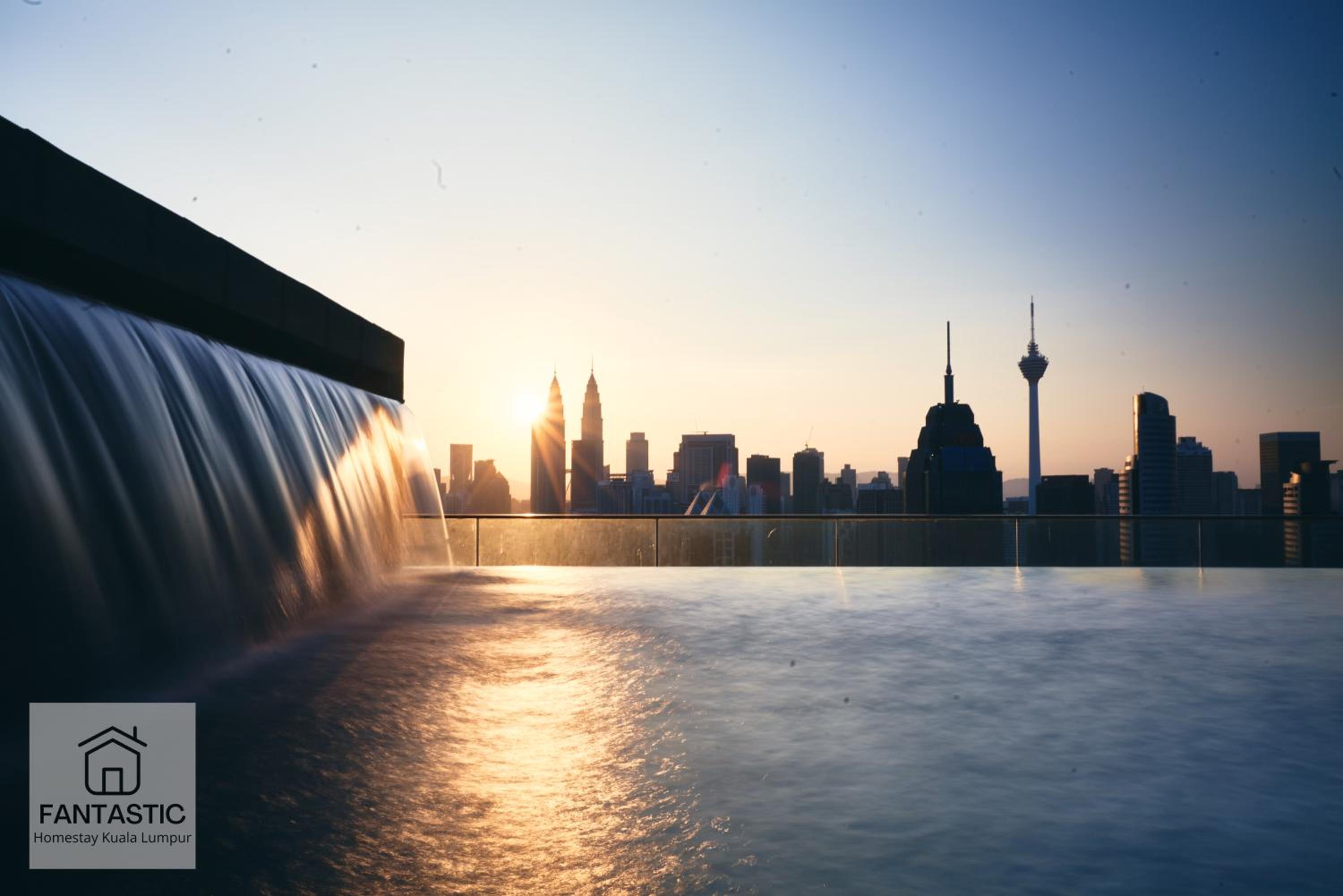 Regalia Residence at KLCC View Sky Pool by MC