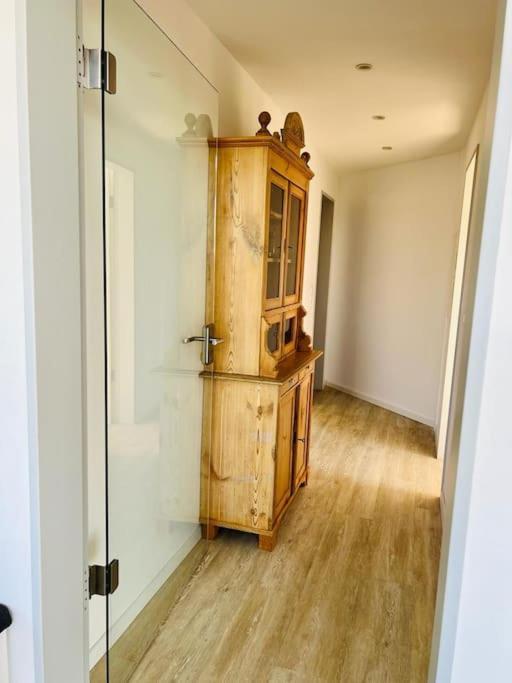 Lichtdurchflutete Ferienwohnung mit direktem Schleiblick