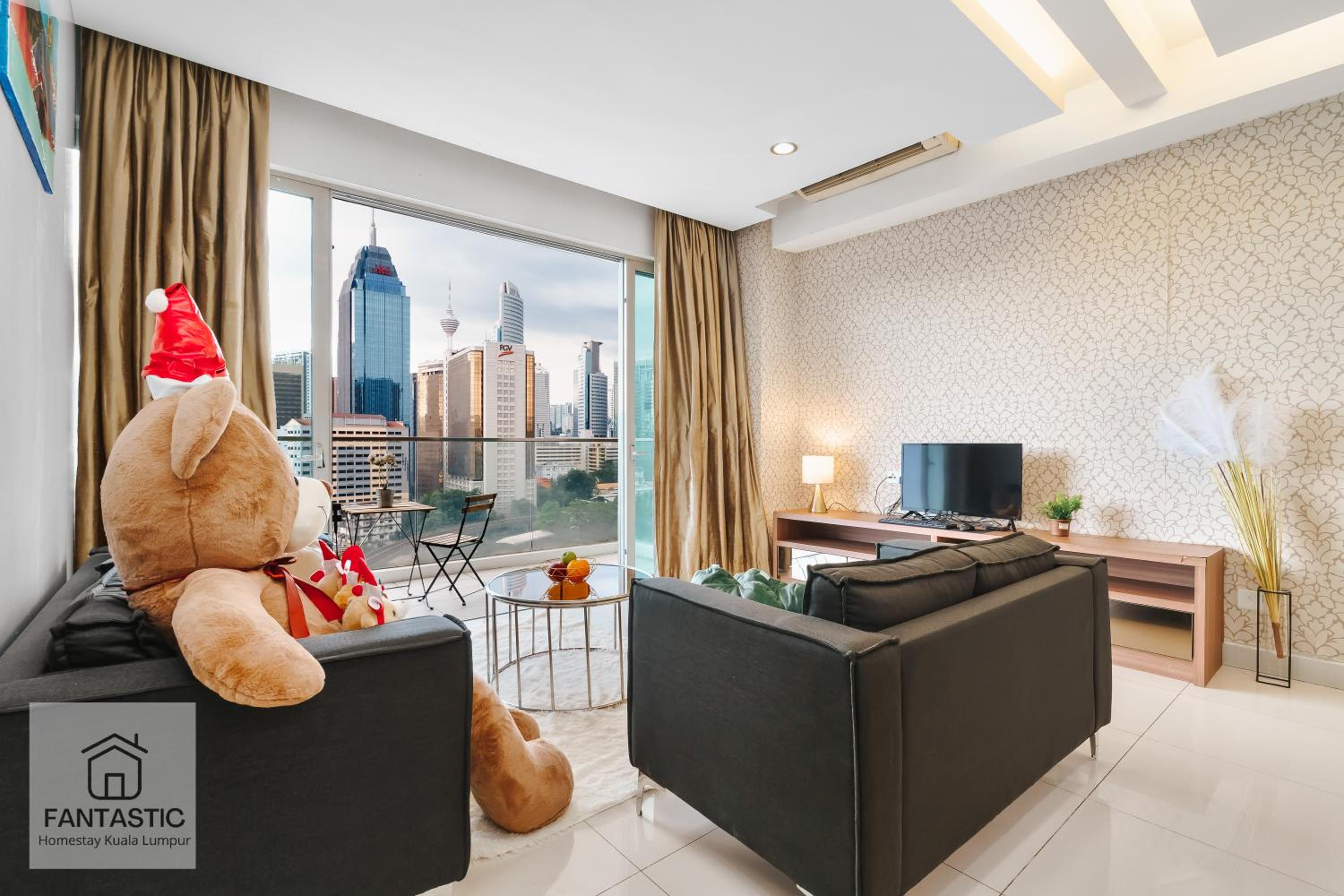 Regalia Residence at KLCC View Sky Pool by MC