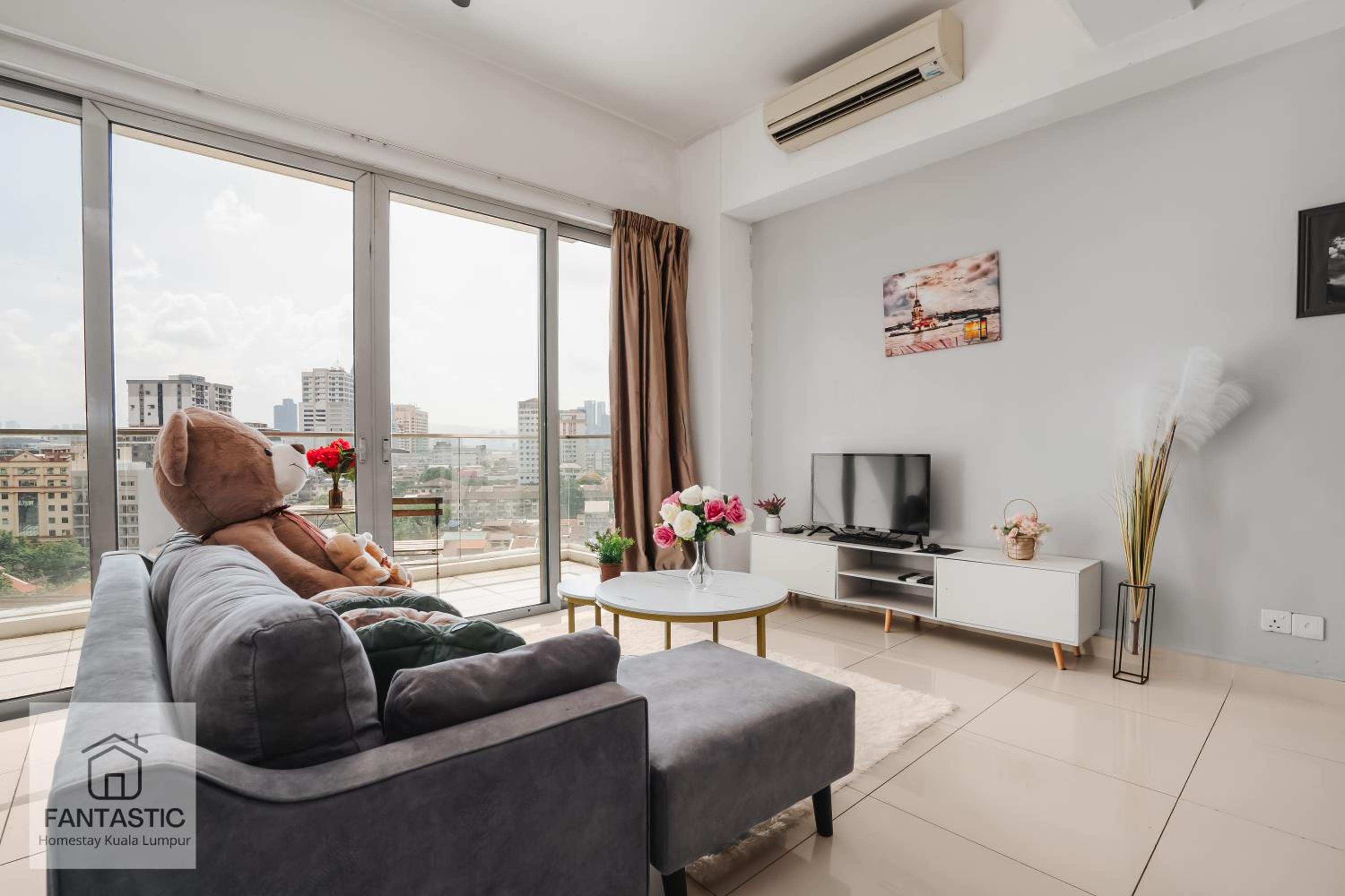 Regalia Residence at KLCC View Sky Pool by MC