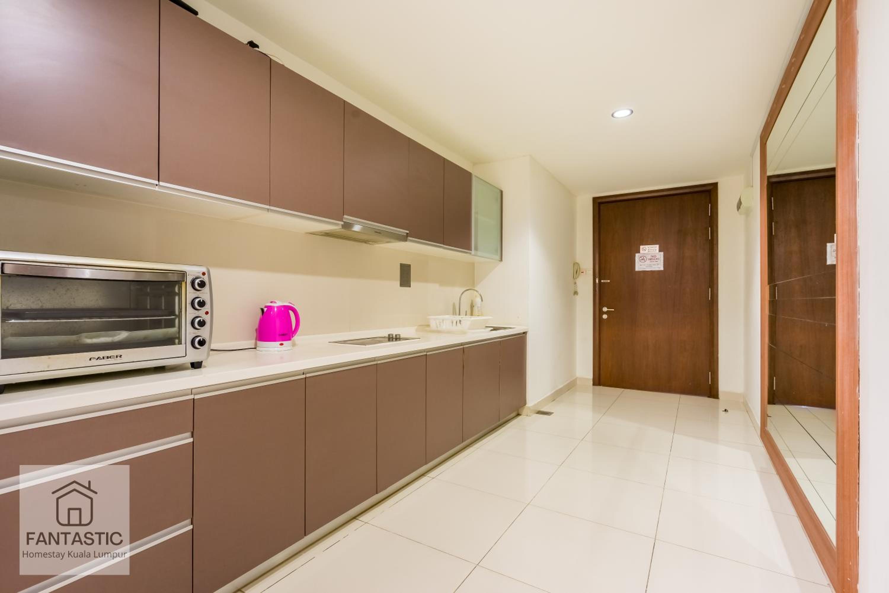 Regalia Residence at KLCC View Sky Pool by MC