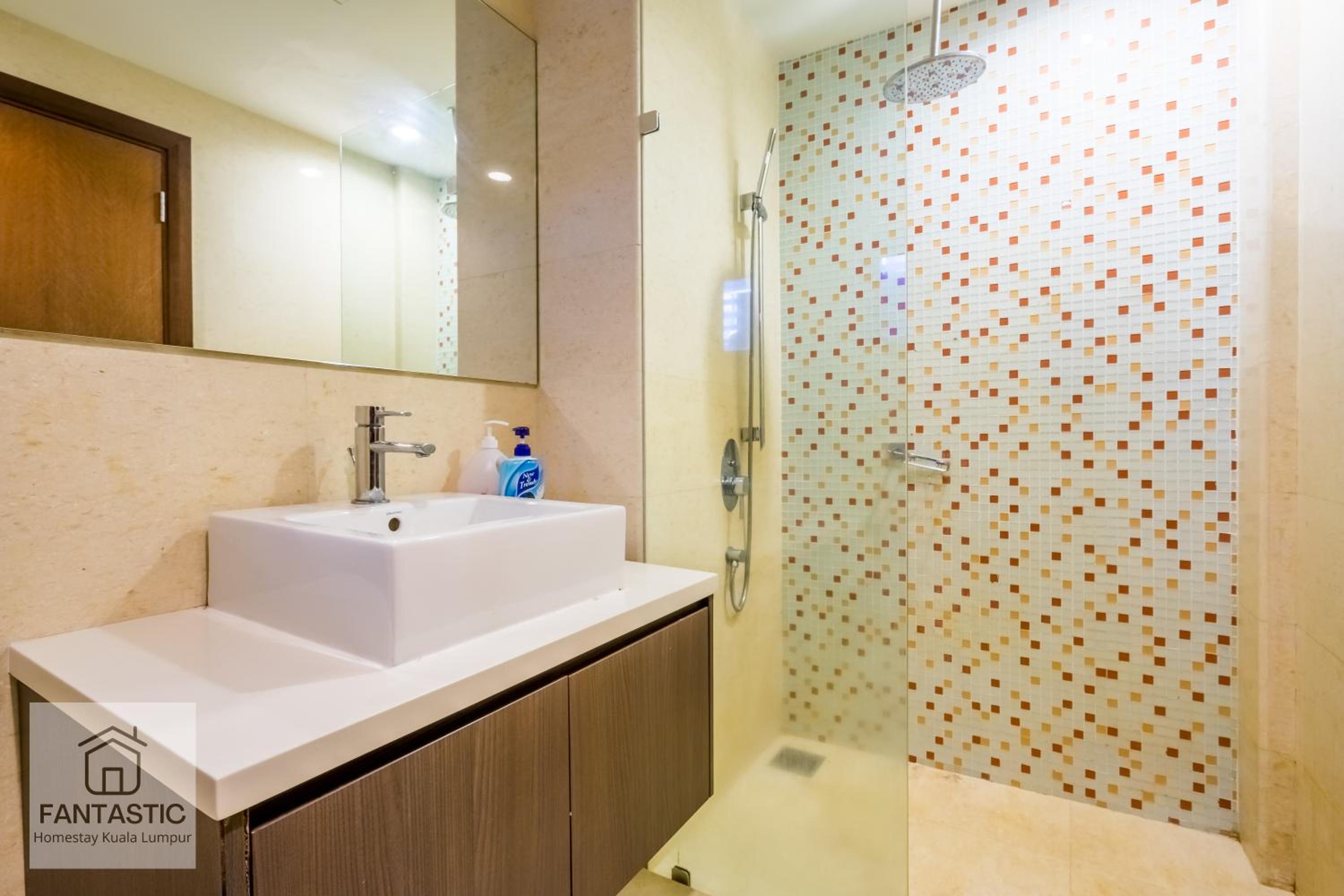 Regalia Residence at KLCC View Sky Pool by MC