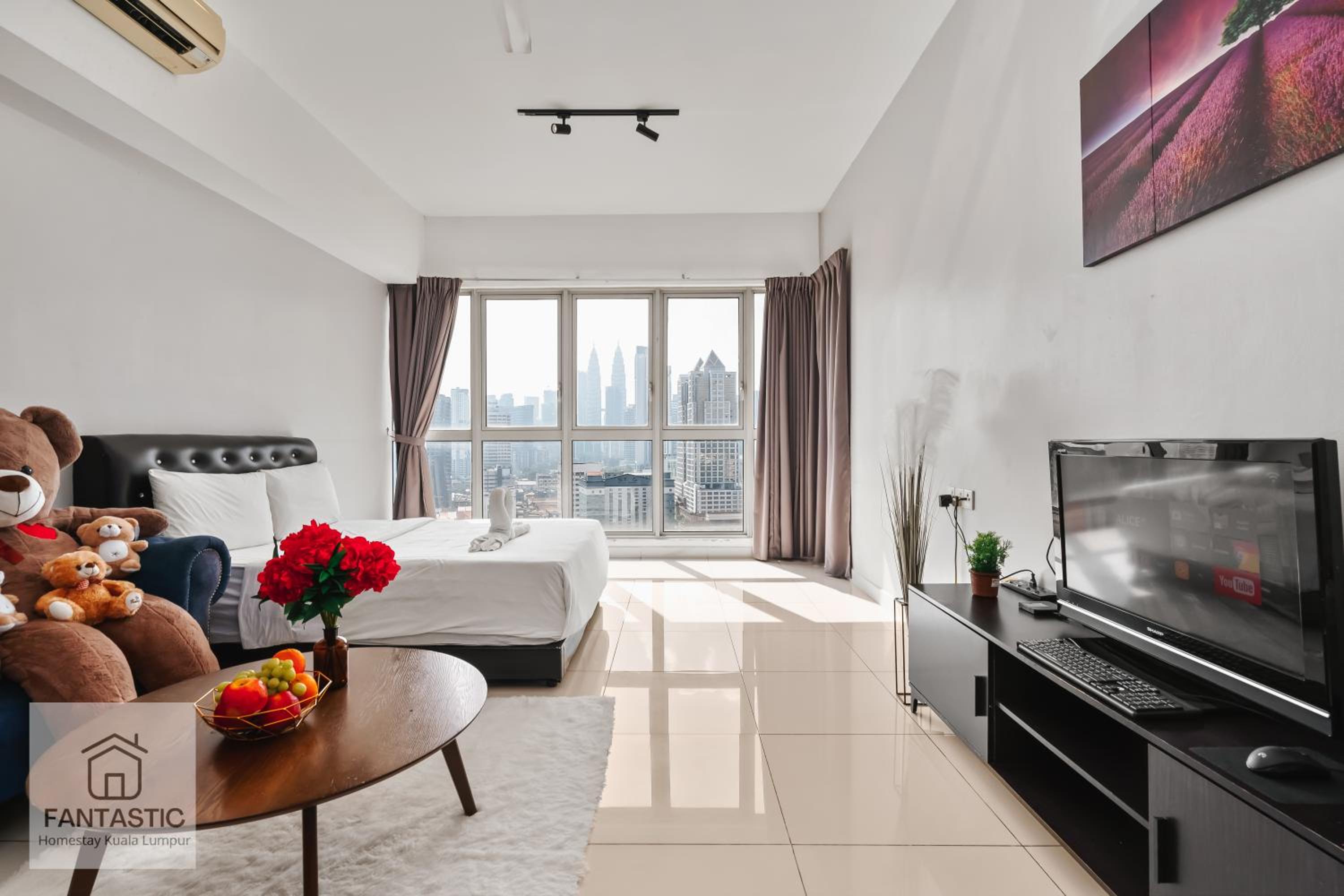 Regalia Residence at KLCC View Sky Pool by MC