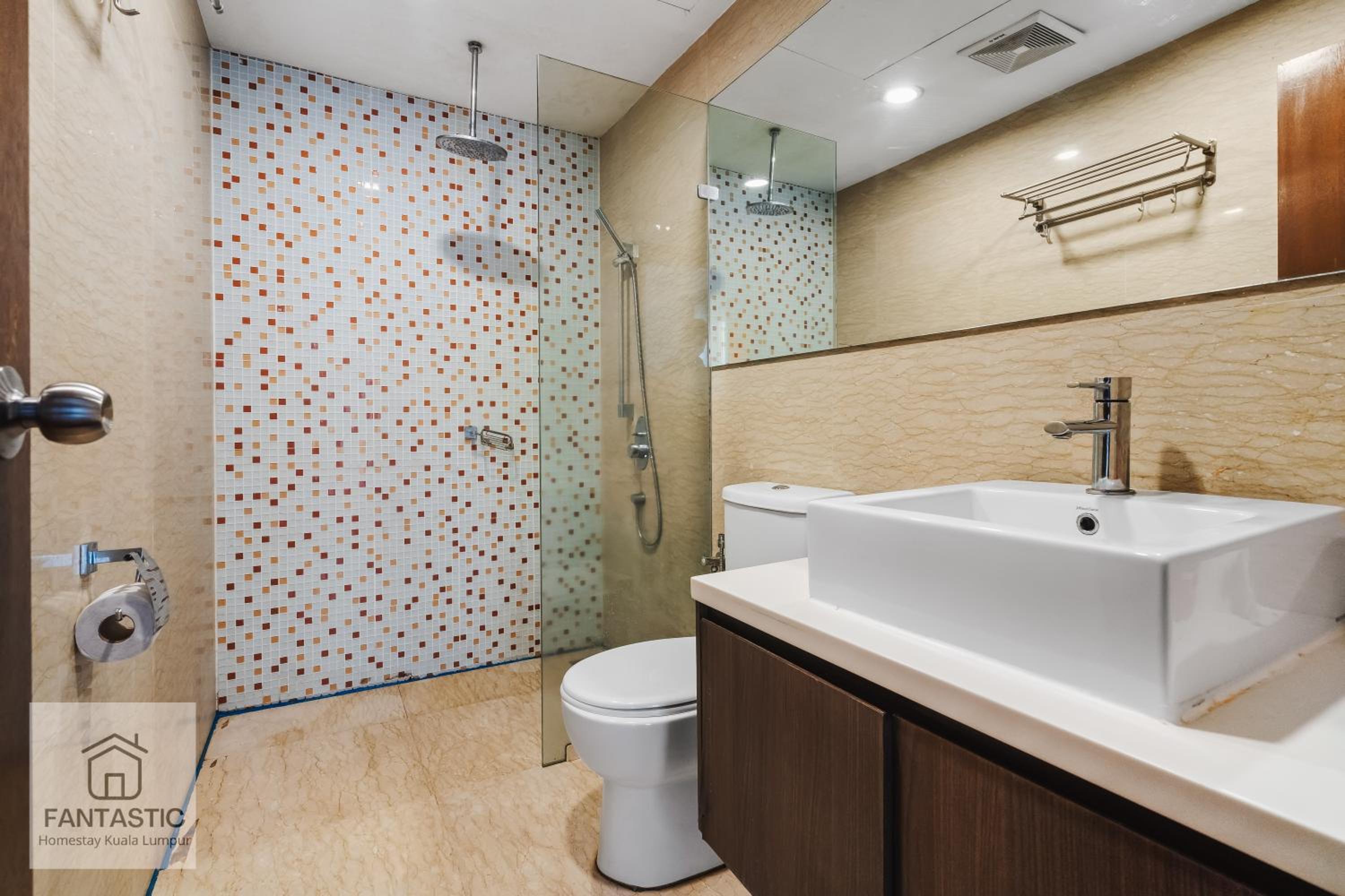 Regalia Residence at KLCC View Sky Pool by MC