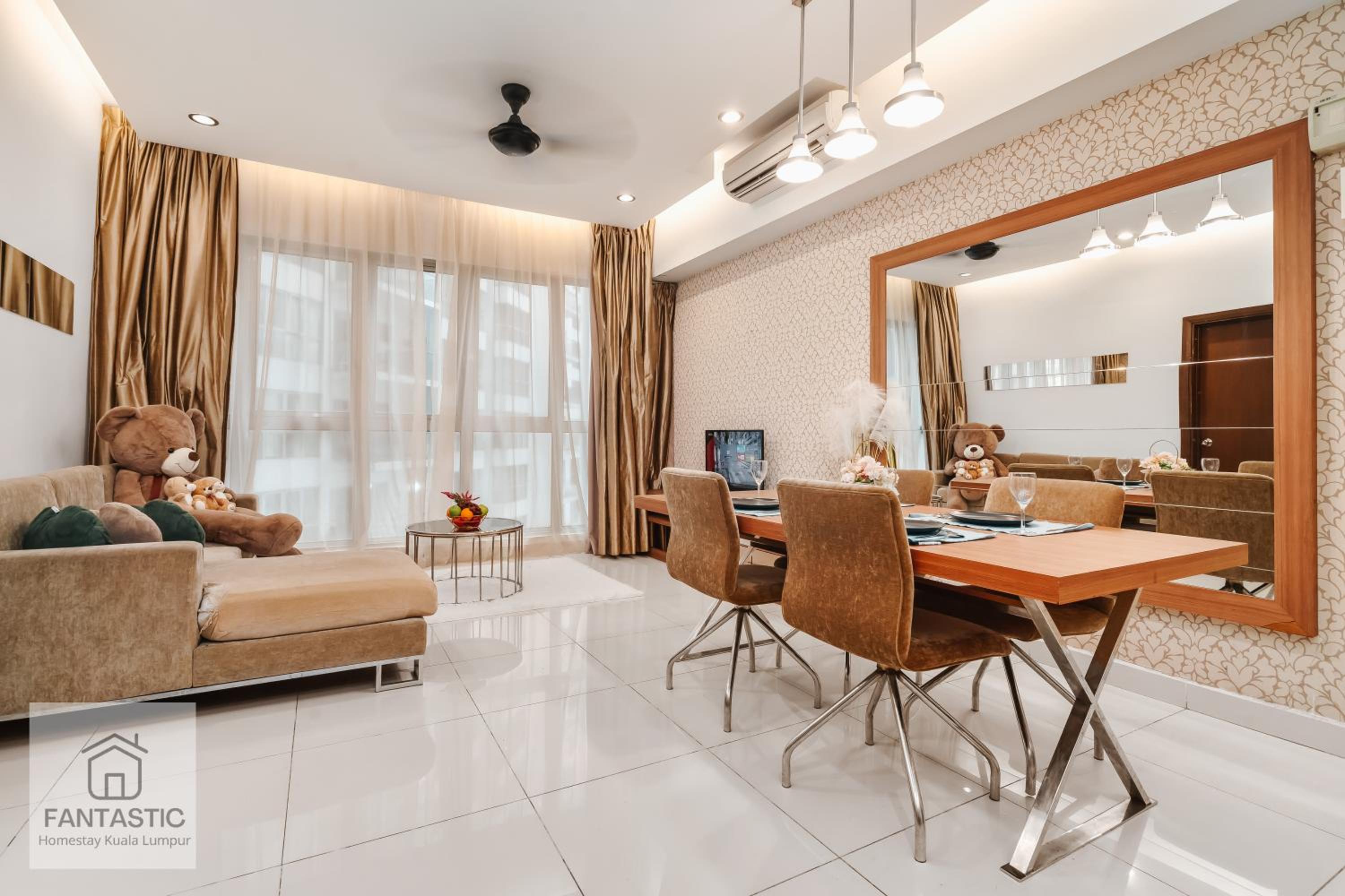 Regalia Residence at KLCC View Sky Pool by MC