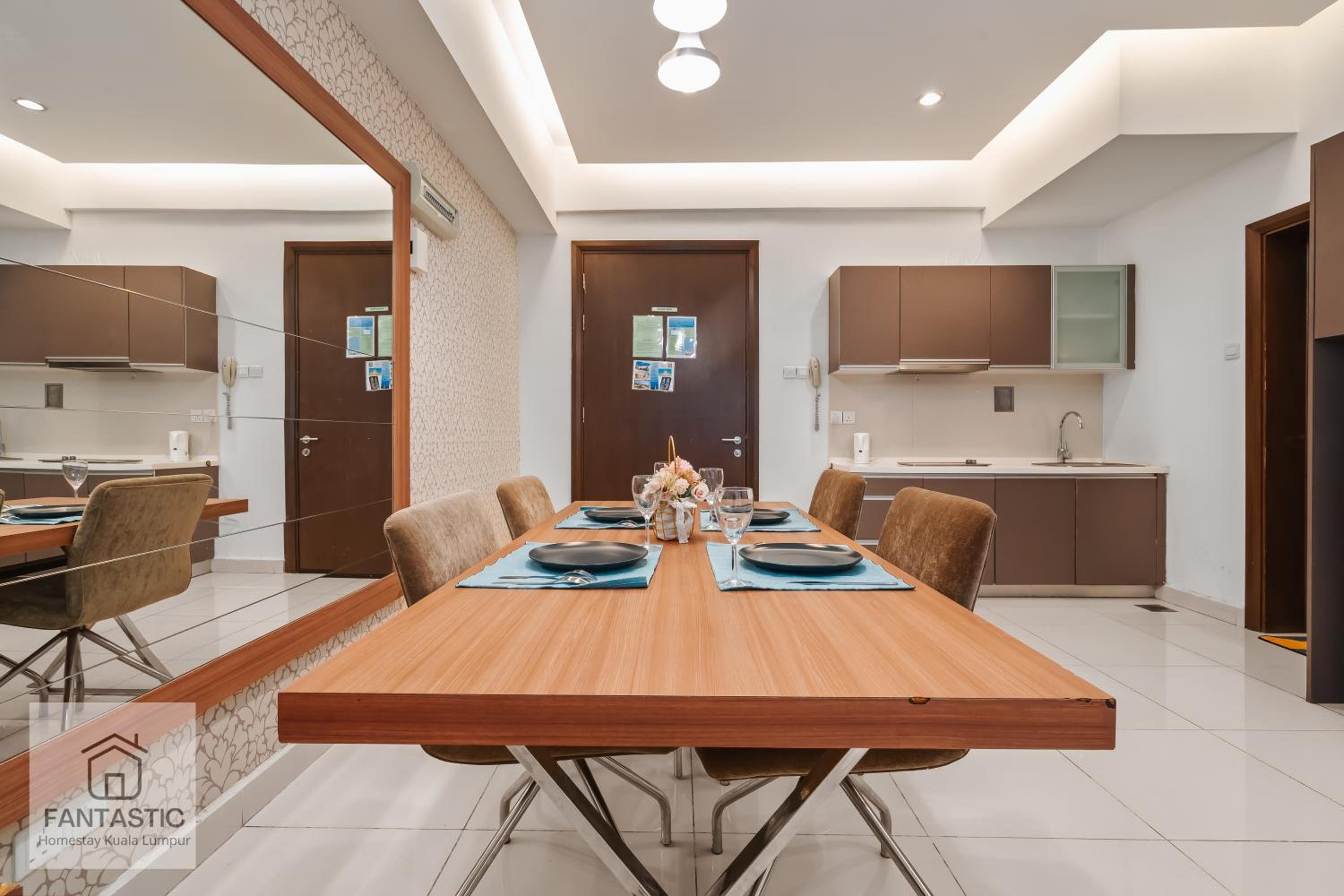 Regalia Residence at KLCC View Sky Pool by MC