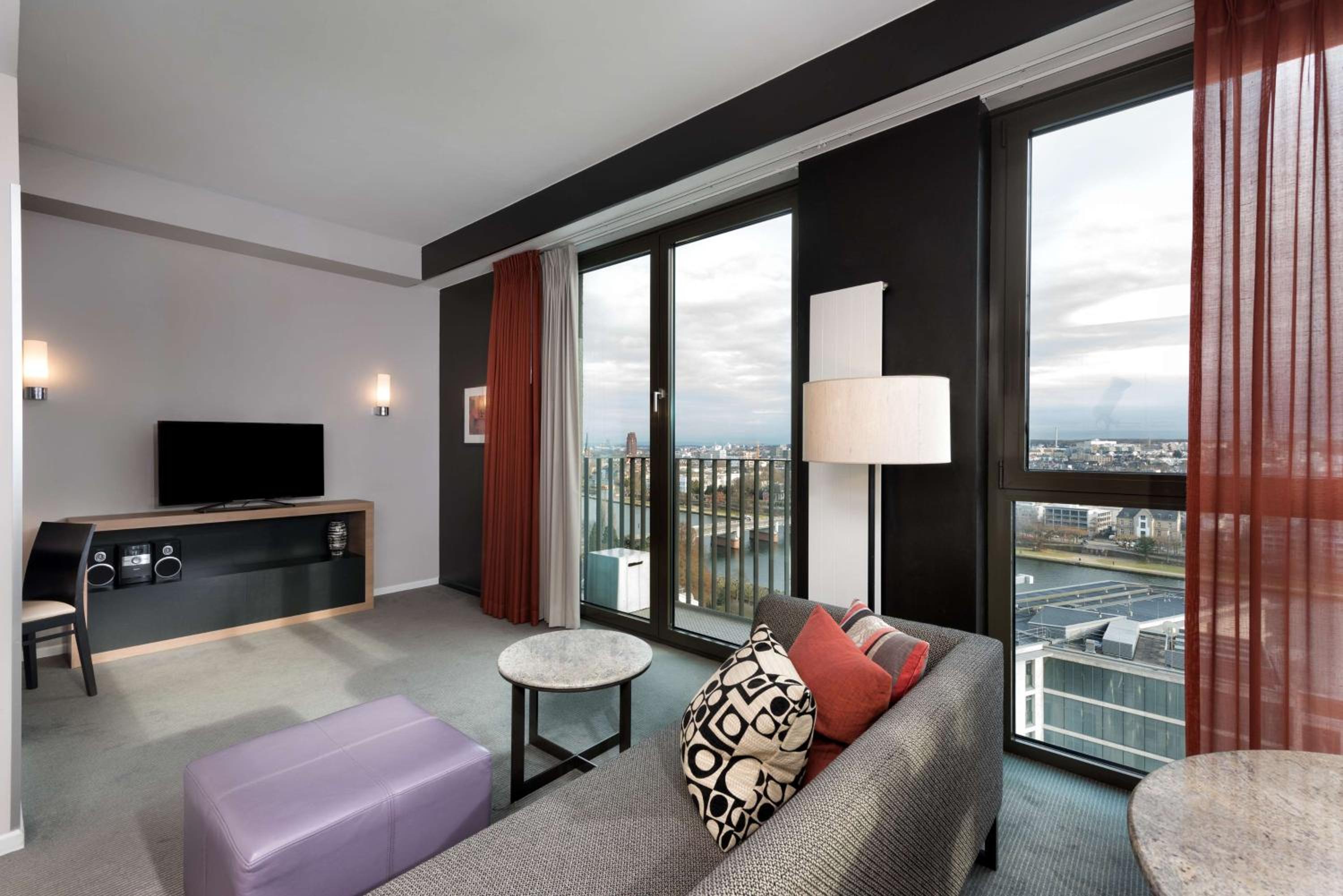 Adina Apartment Hotel Frankfurt Neue Oper - Property Image 7