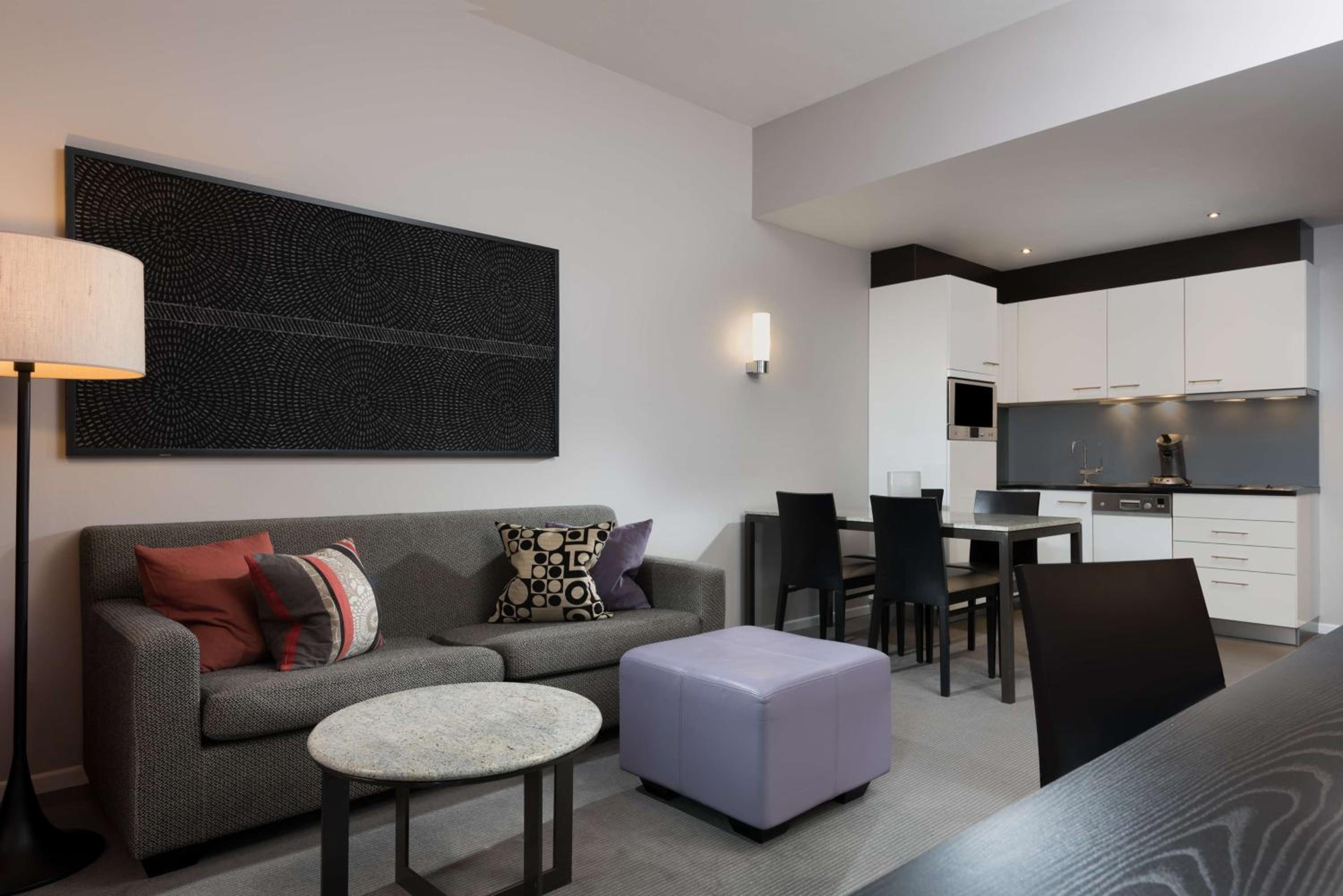 Adina Apartment Hotel Frankfurt Neue Oper - Property Image 9