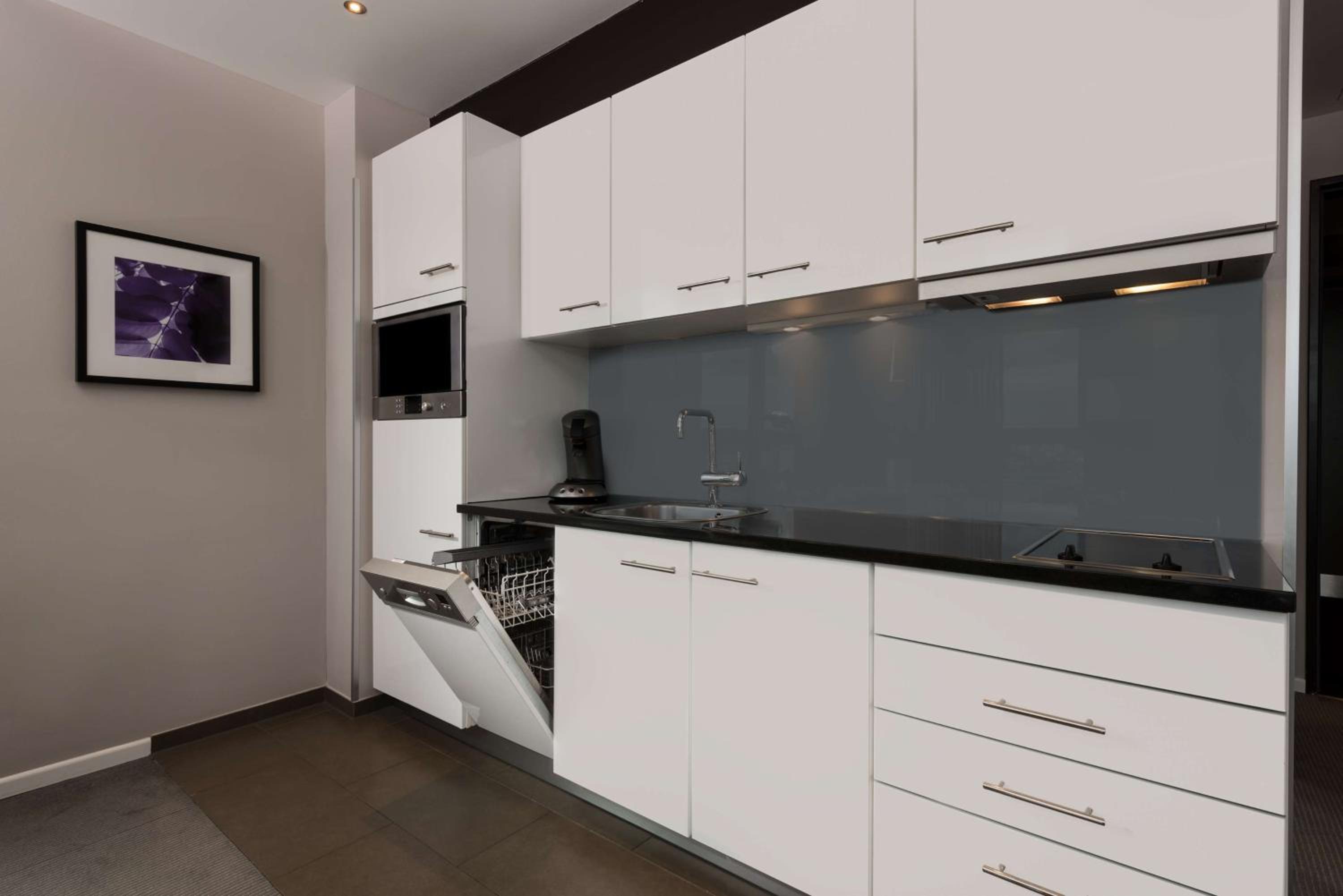 Adina Apartment Hotel Frankfurt Neue Oper - Property Image 13