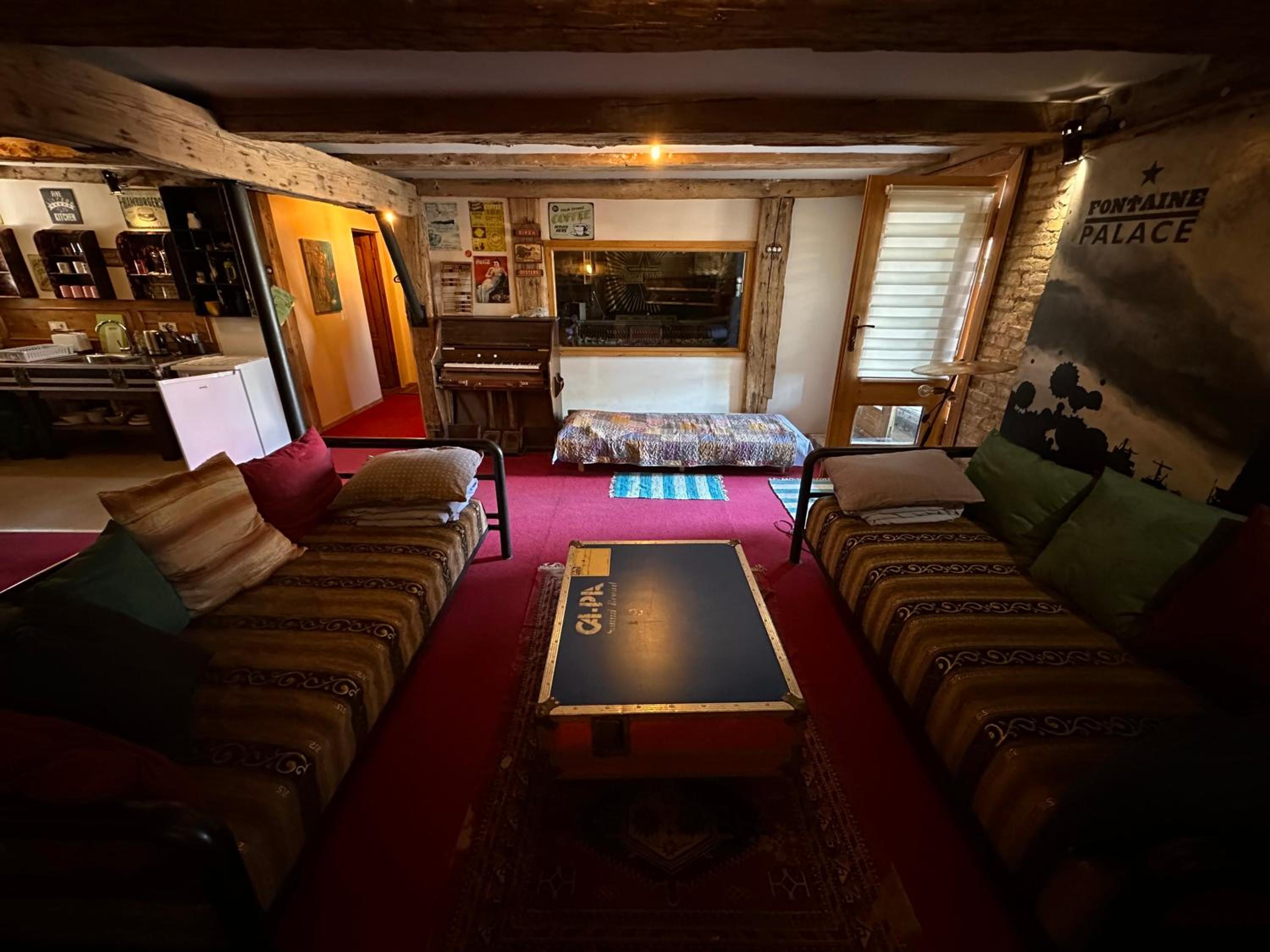 lounge