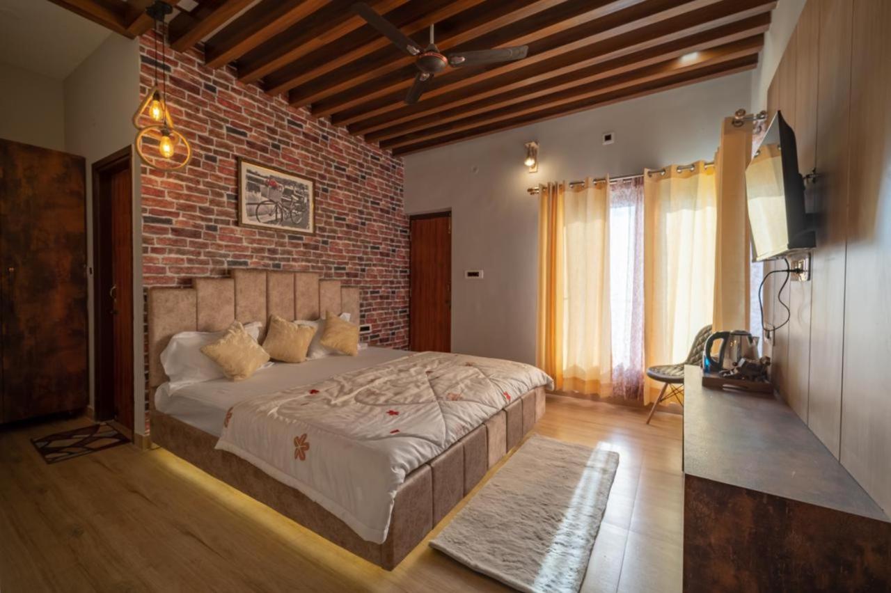 Prussian Blue Villas
