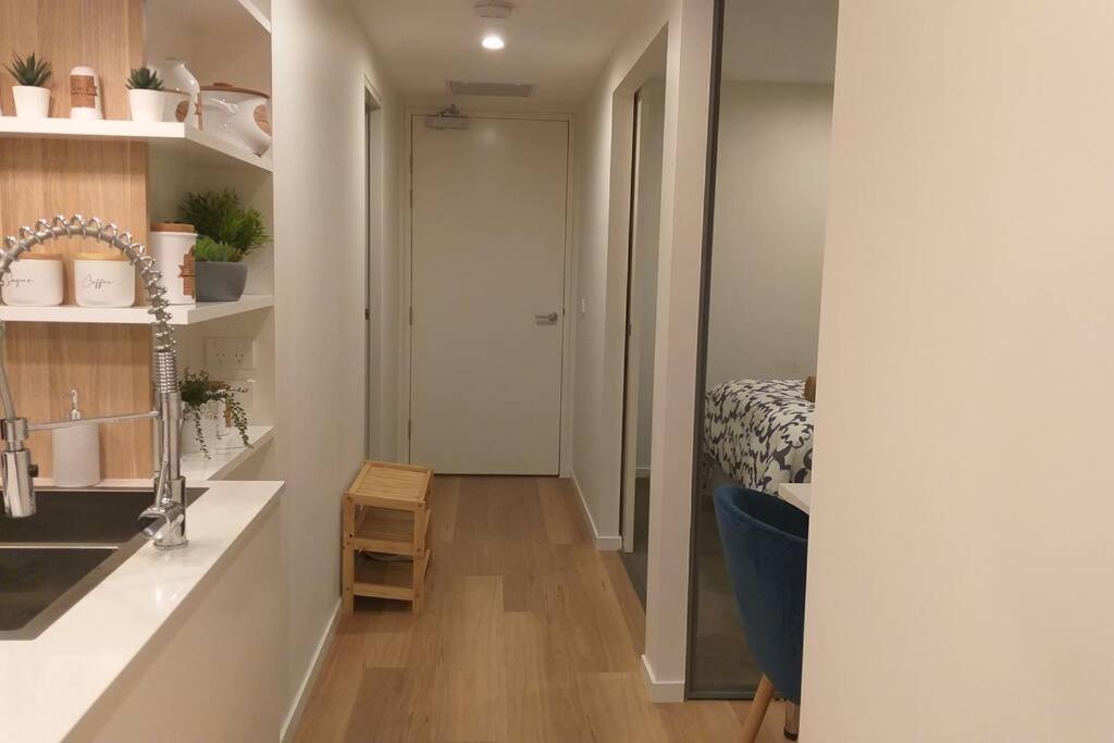 Lux 2 Bed 2 Bath Secure Parking Apartment in the Heart of Dickson, Canberra