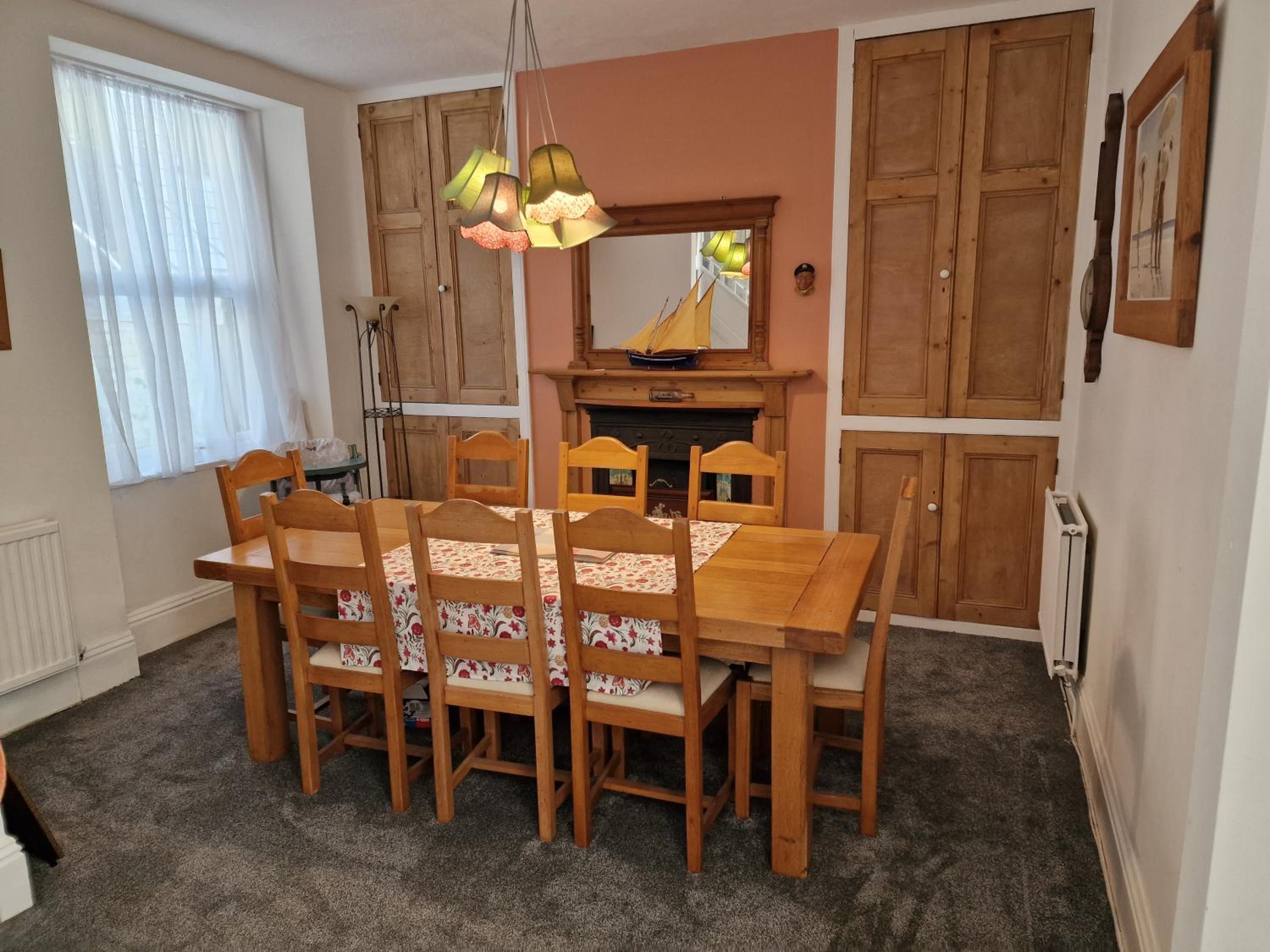 Looe Spacious 4 Double bedroom House Sleeps 9 Harbour River Views