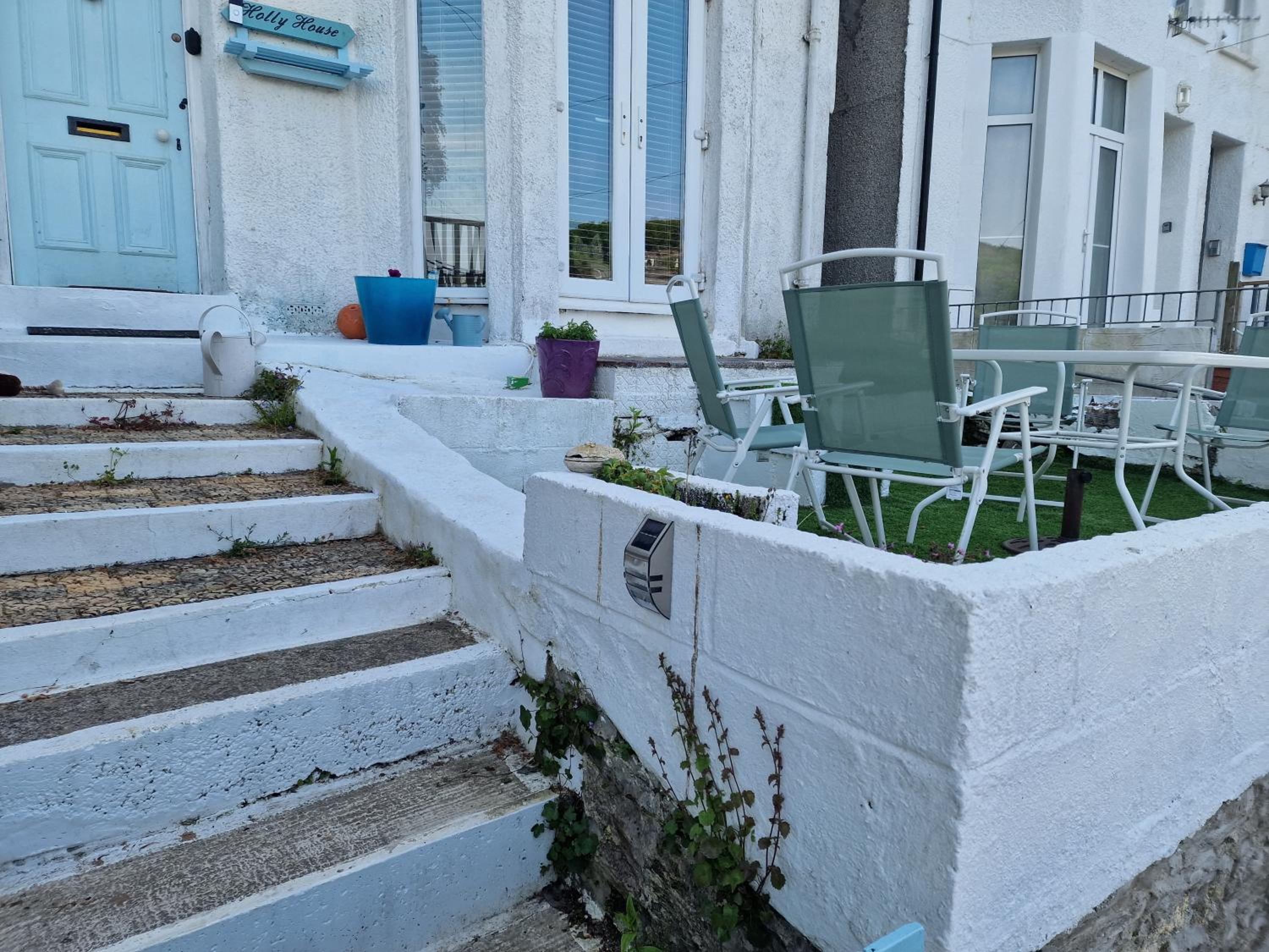 Looe Spacious 4 Double bedroom House Sleeps 9 Harbour River Views