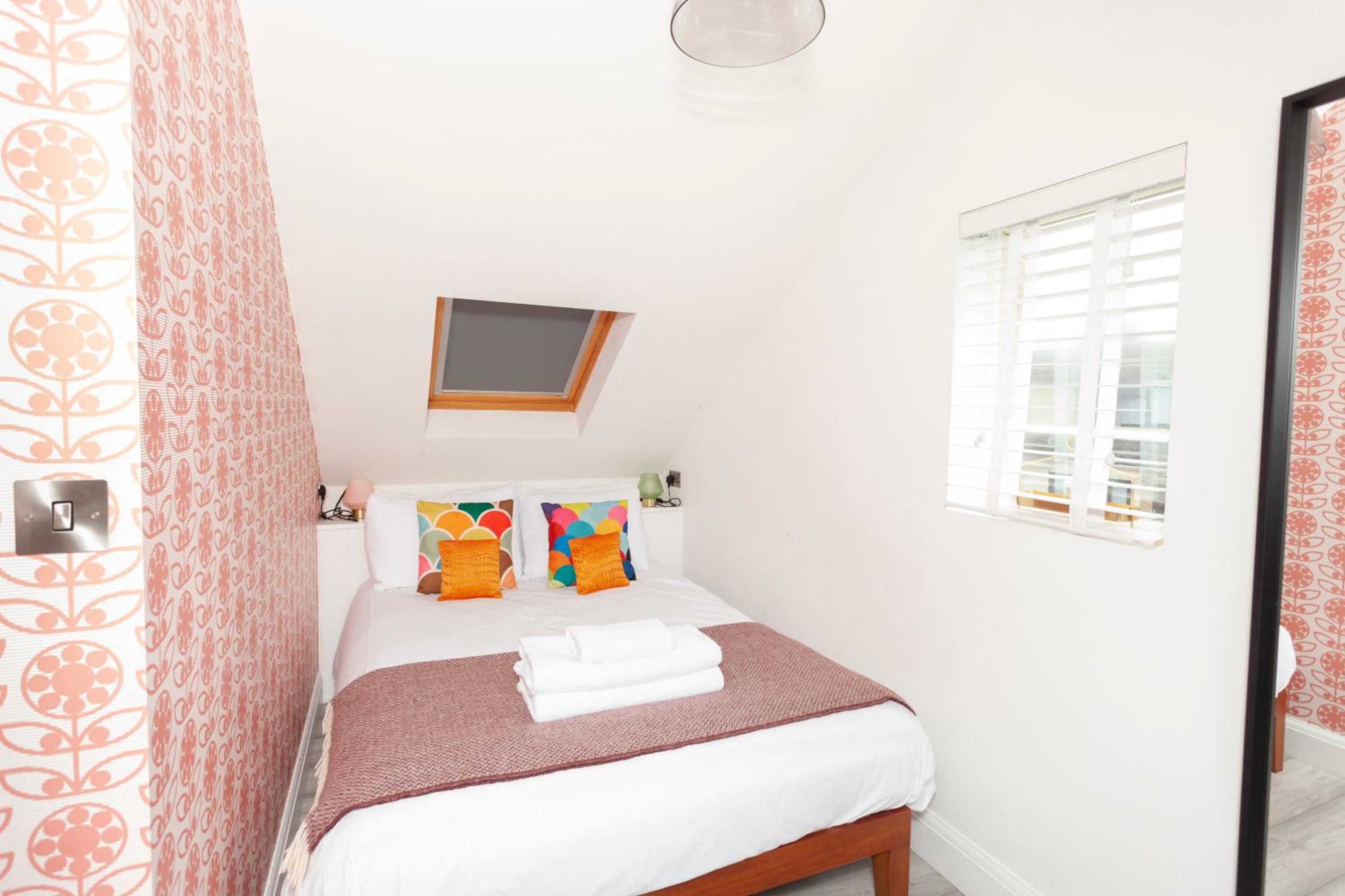 Sunbeam Cottage sleeps 10