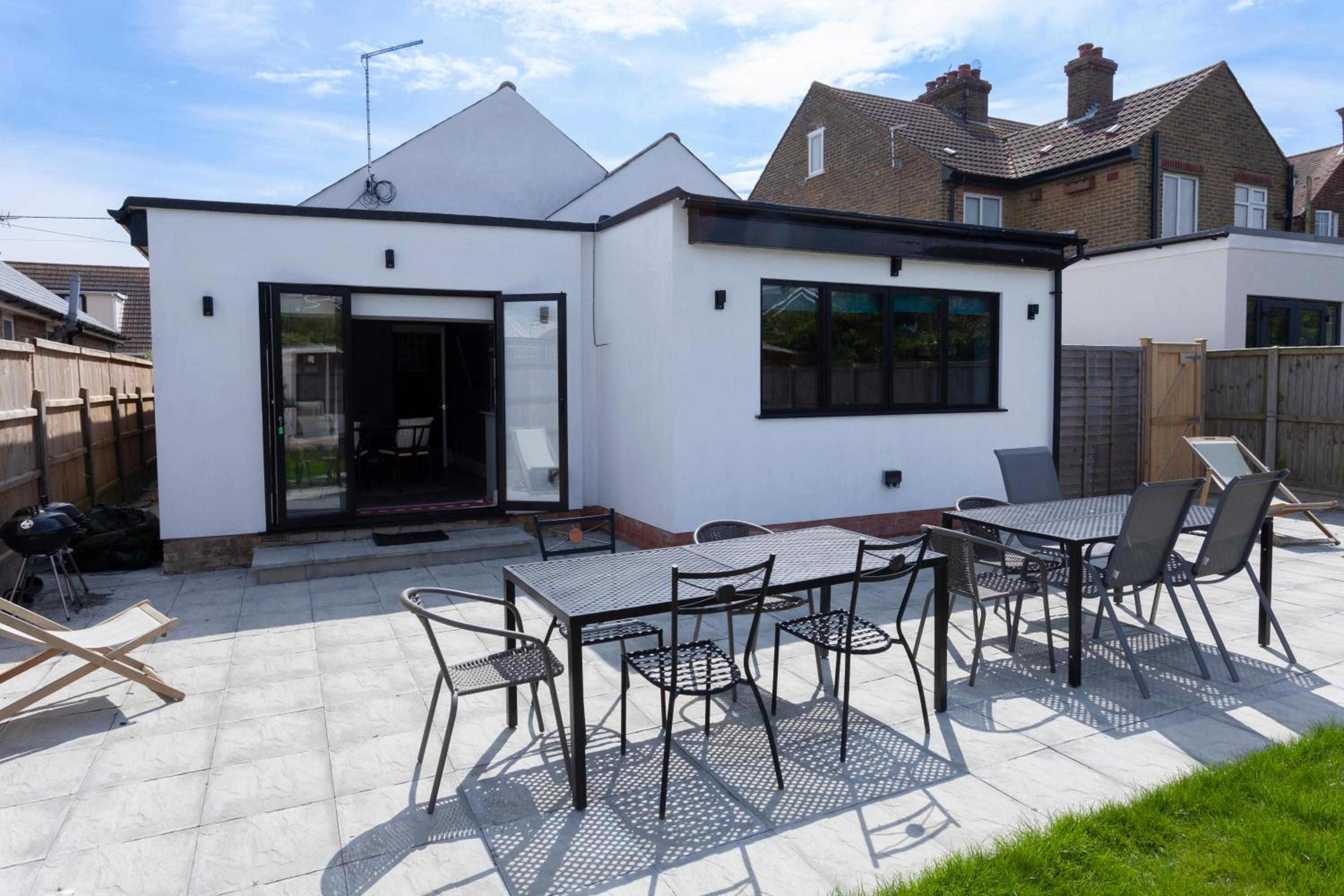 Sunbeam Cottage sleeps 10