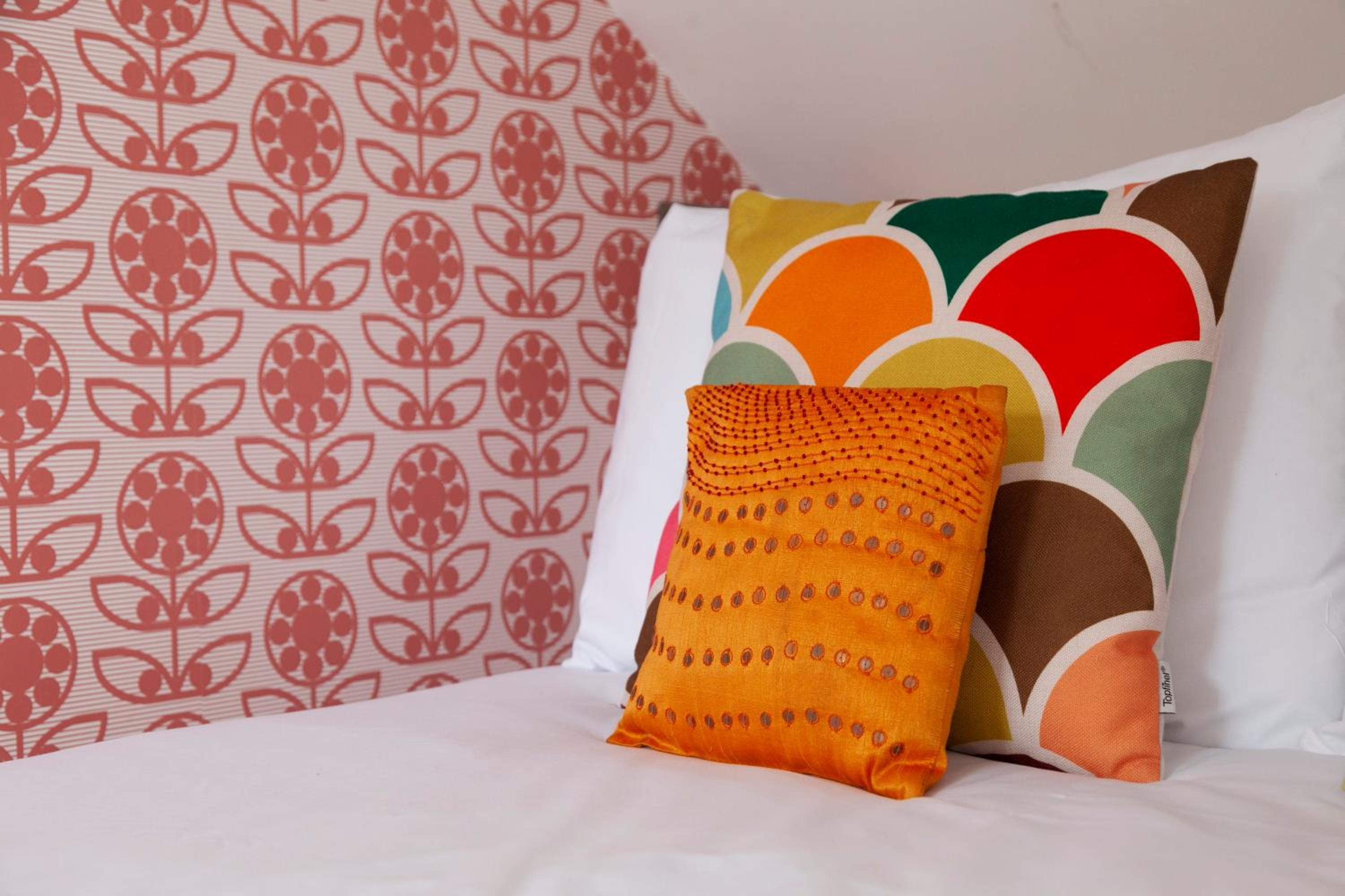 Sunbeam Cottage sleeps 10