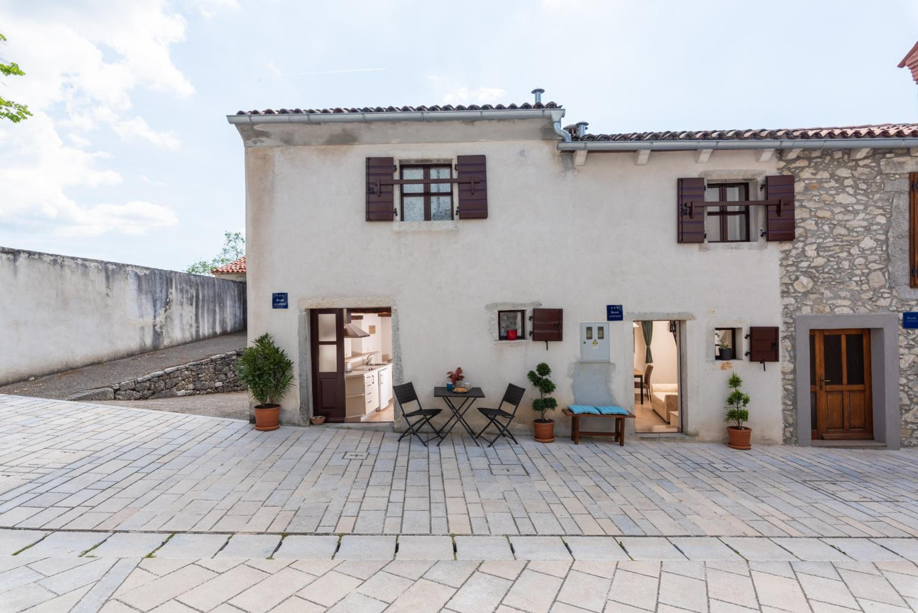 Picturesque apartment San Rocco 1 view 4